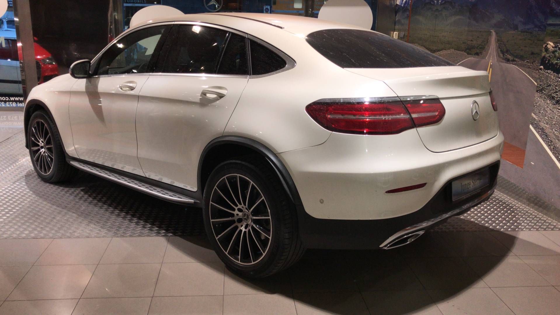 Mercedes GLC 350 Coupé: Servicios de Comercial Víctor Mercedes GLC 350 Coupé: Servicios de Comercial Víctor
