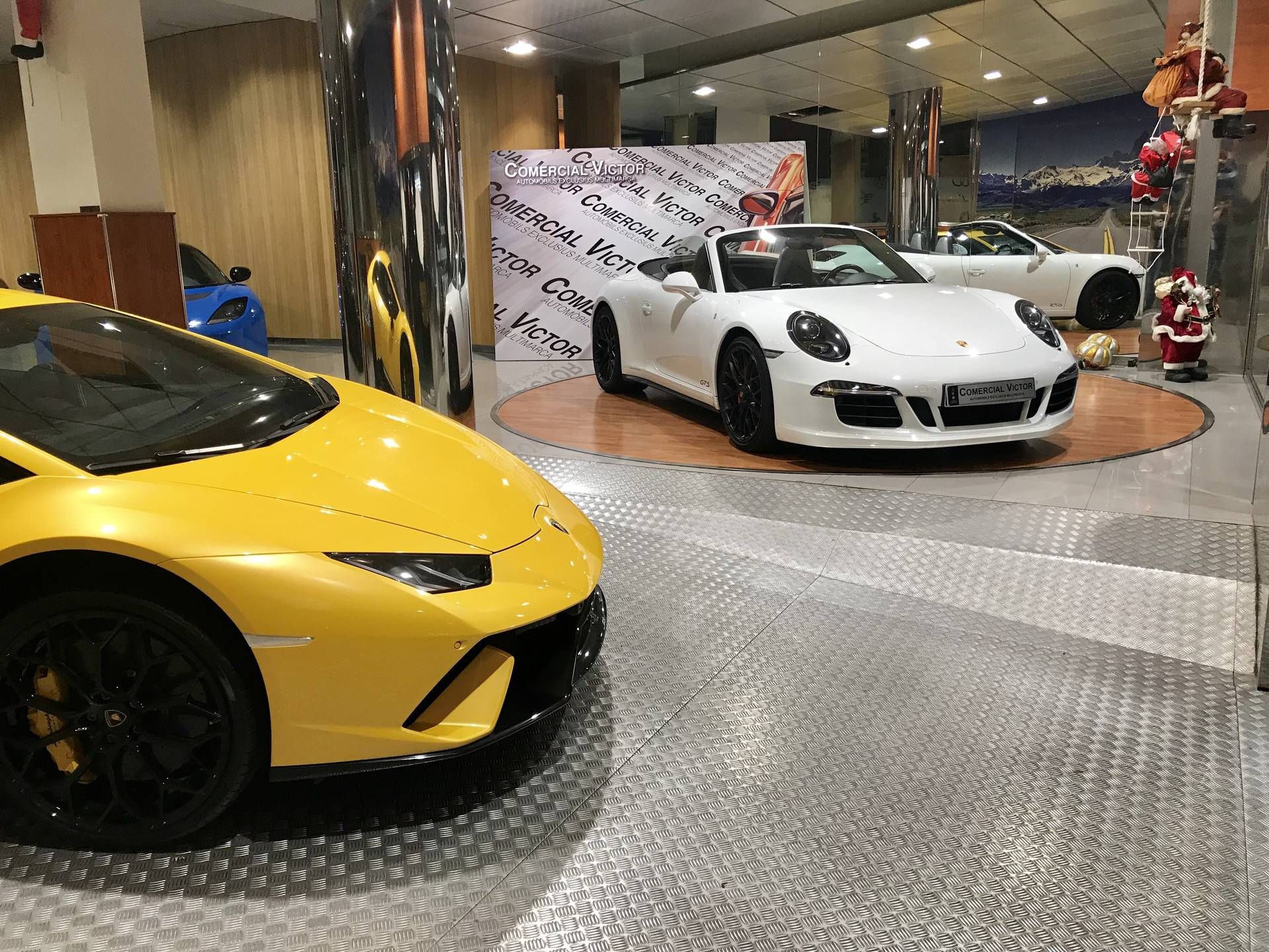 Lamborghini Huracán Performance: Servicios de Comercial Víctor Lamborghini Huracán Performance: Servicios de Comercial Víctor