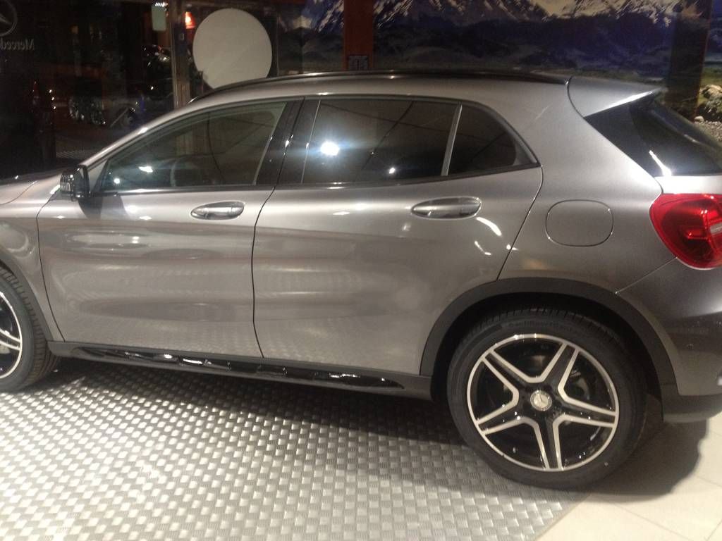 Mercedes GLA 220 CDI AMG: Servicios de Comercial Víctor Mercedes GLA 220 CDI AMG: Servicios de Comercial Víctor