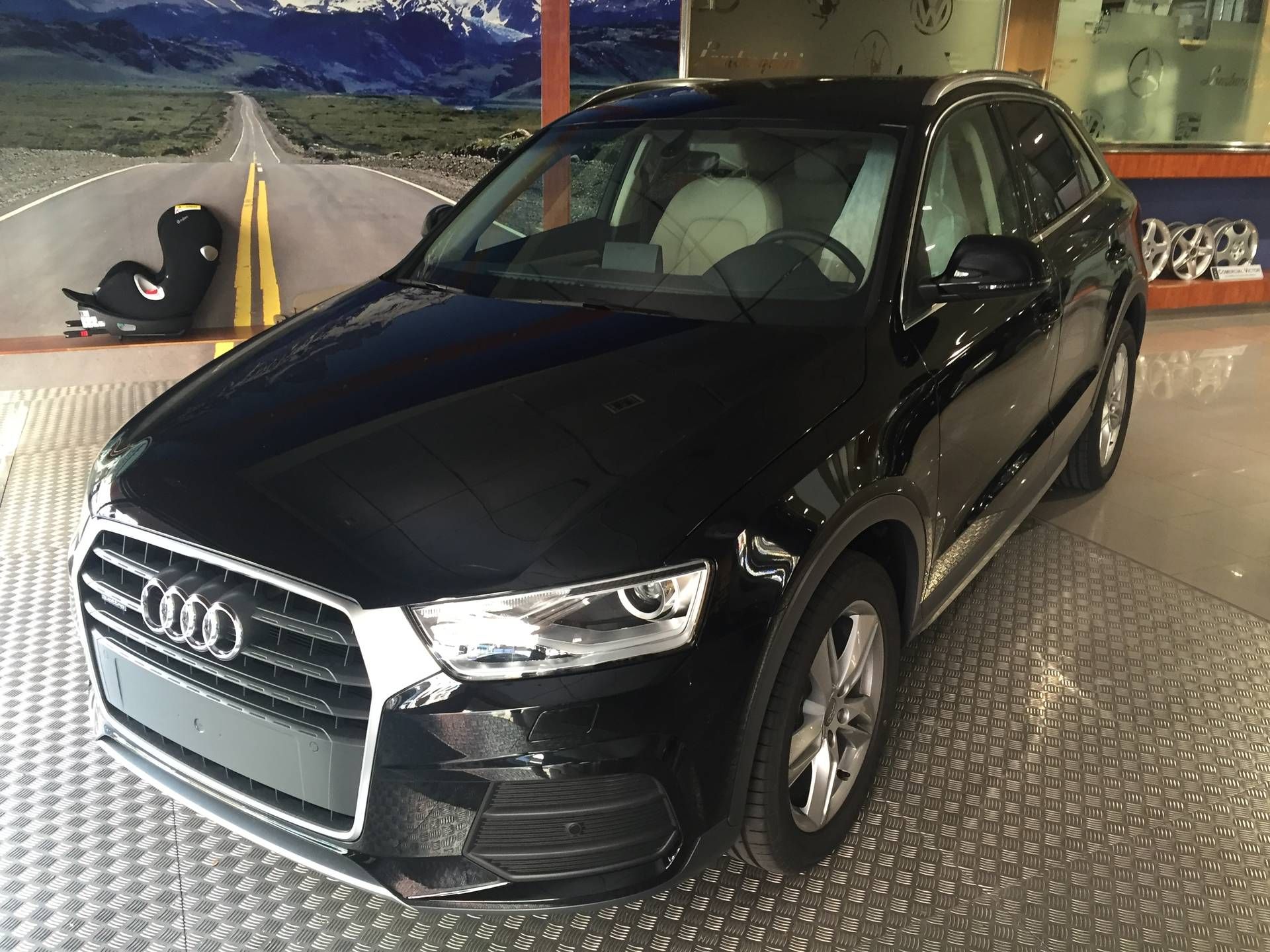 Audi Q3 AUT 190CV Sline: Servicios de Comercial Víctor Audi Q3 AUT 190CV Sline: Servicios de Comercial Víctor