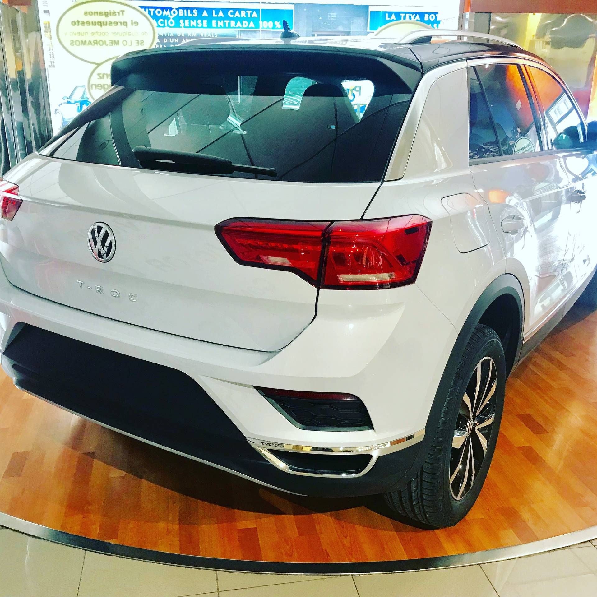Volkswagen T-ROC 1.0: Servicios de Comercial Víctor Volkswagen T-ROC 1.0: Servicios de Comercial Víctor