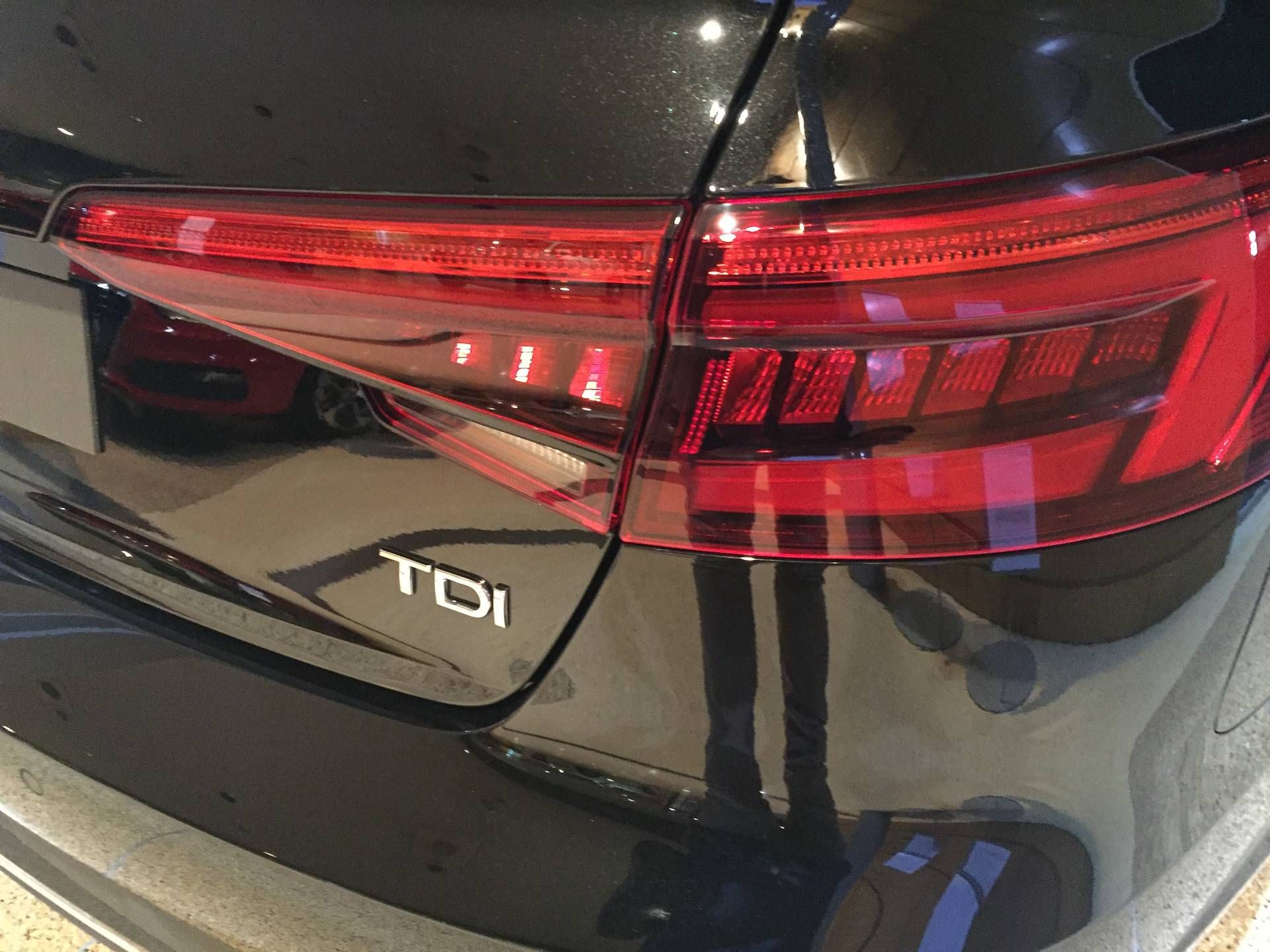 Audi A4 2.0 TDI: Servicios de Comercial Víctor Audi A4 2.0 TDI: Servicios de Comercial Víctor