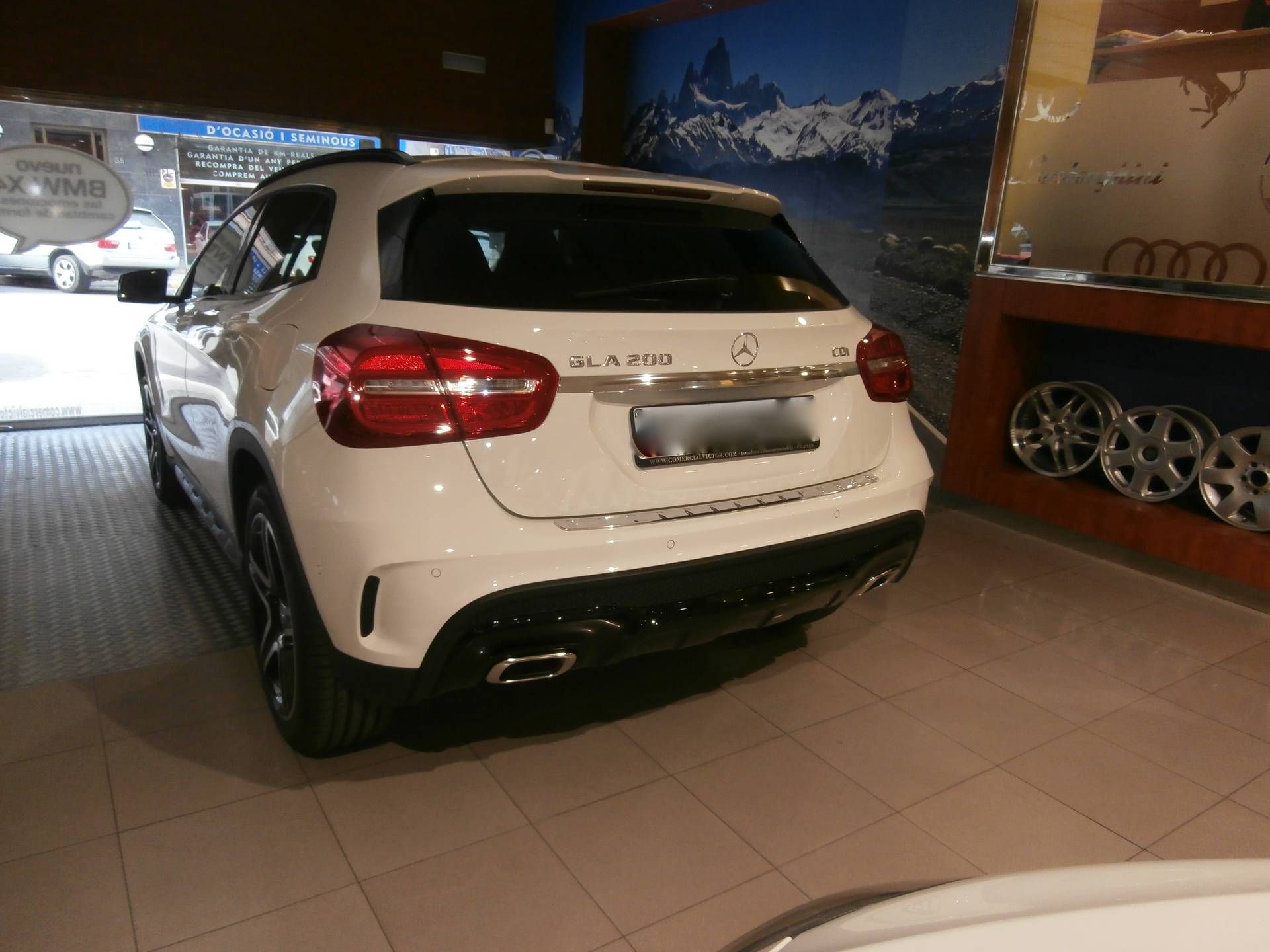 Mercedes GLA 200 CDI AMG: Servicios de Comercial Víctor Mercedes GLA 200 CDI AMG: Servicios de Comercial Víctor