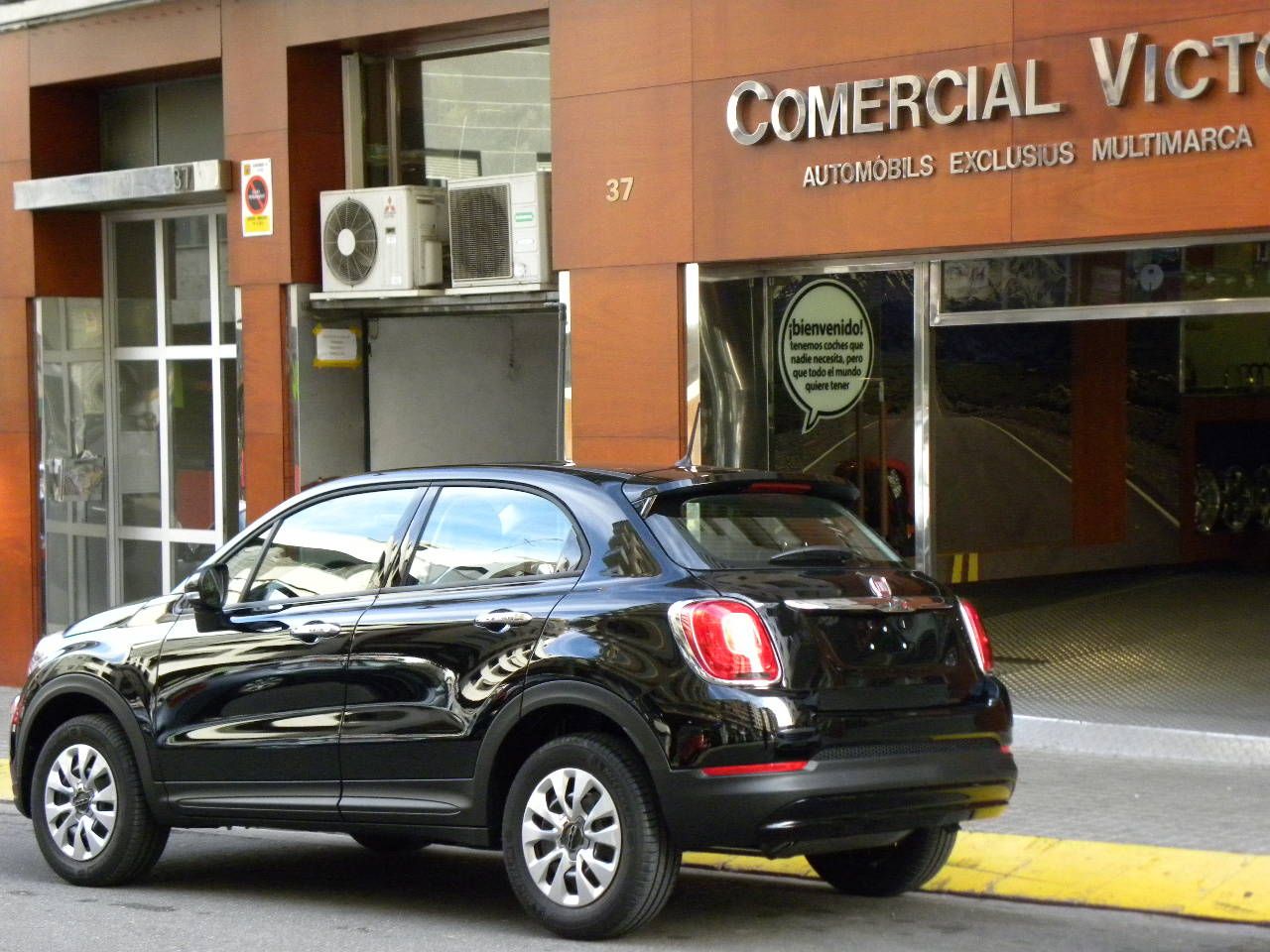 Fiat 500 X 1.6 E-Torq Pop 4x2 110: Servicios de Comercial Víctor Fiat 500 X 1.6 E-Torq Pop 4x2 110: Servicios de Comercial Víctor