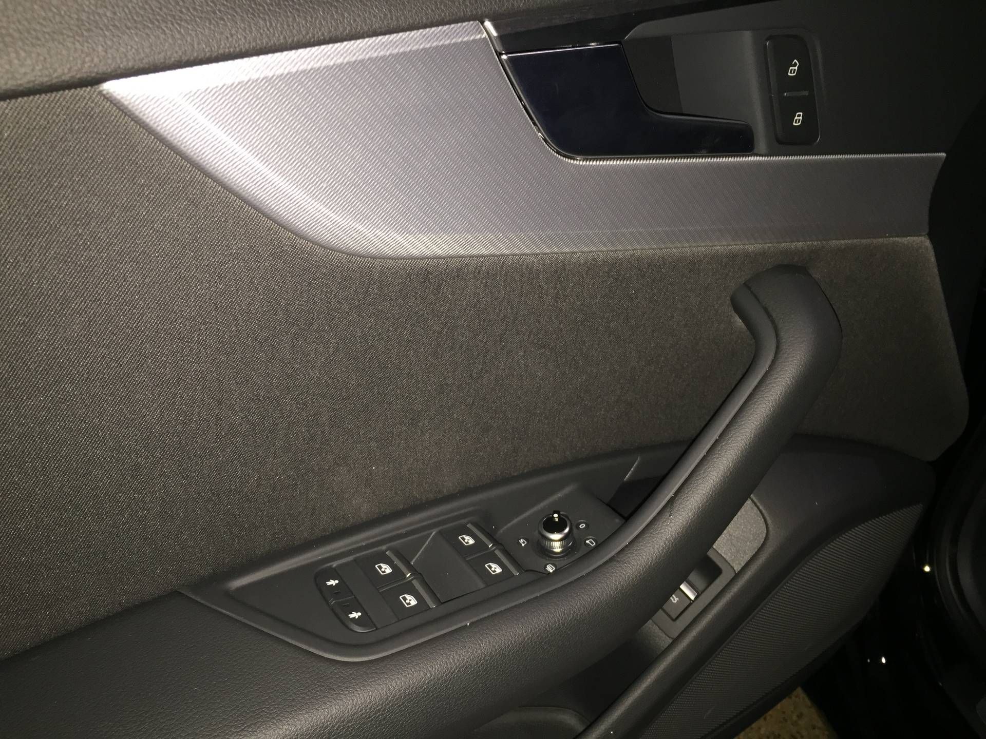 Audi A4 2.0 TDI: Servicios de Comercial Víctor Audi A4 2.0 TDI: Servicios de Comercial Víctor