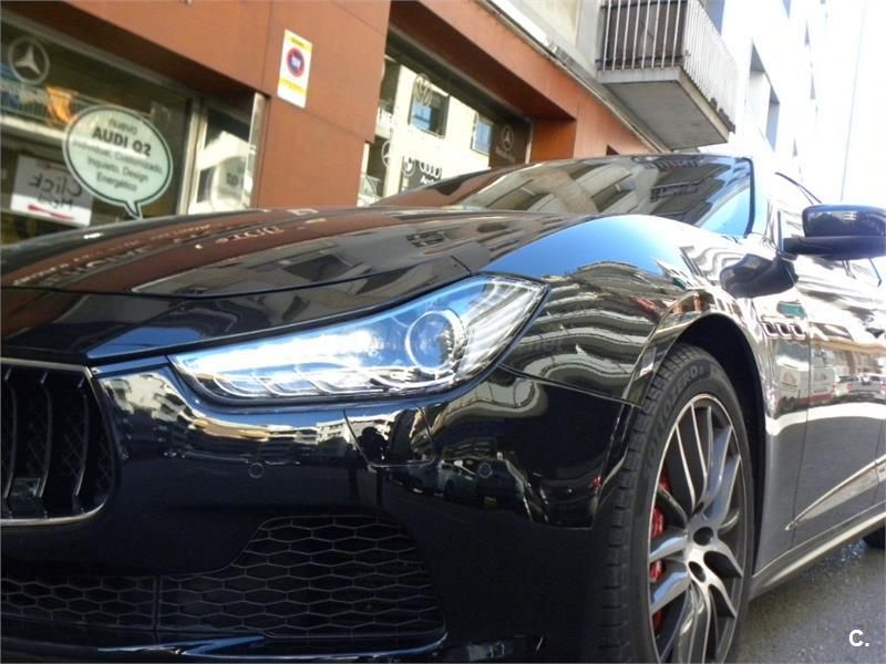 Maserati Ghibli S Q4 3.0 V6 BT 410cv AWD 4p: Servicios de Comercial Víctor Maserati Ghibli S Q4 3.0 V6 BT 410cv AWD 4p: Servicios de Comercial Víctor