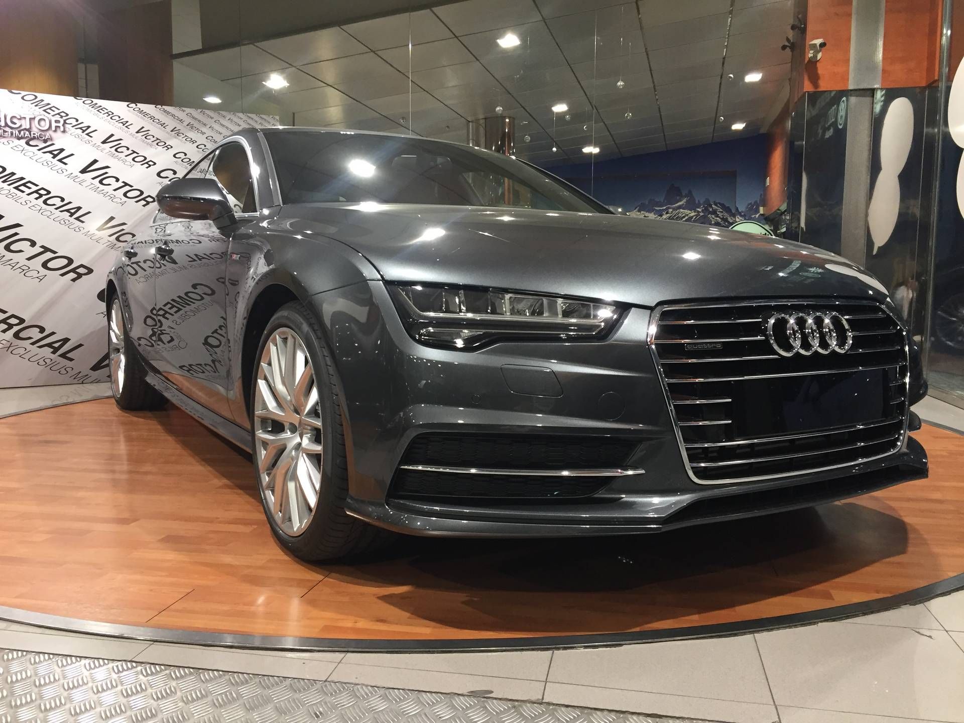 Audi A7 3.0: Servicios de Comercial Víctor Audi A7 3.0: Servicios de Comercial Víctor