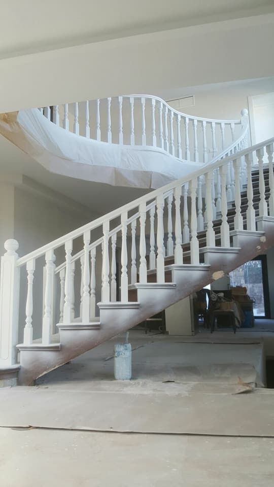 Pintado de muebles y puertas de madera: Servicios y trabajos de DRM Siglo XXI Pintado de muebles y puertas de madera: Servicios y trabajos de DRM Siglo XXI