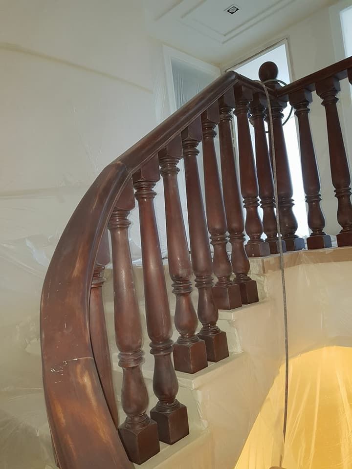 Barnizado y lacado de muebles y puertas: Servicios y trabajos de DRM Siglo XXI Barnizado y lacado de muebles y puertas: Servicios y trabajos de DRM Siglo XXI