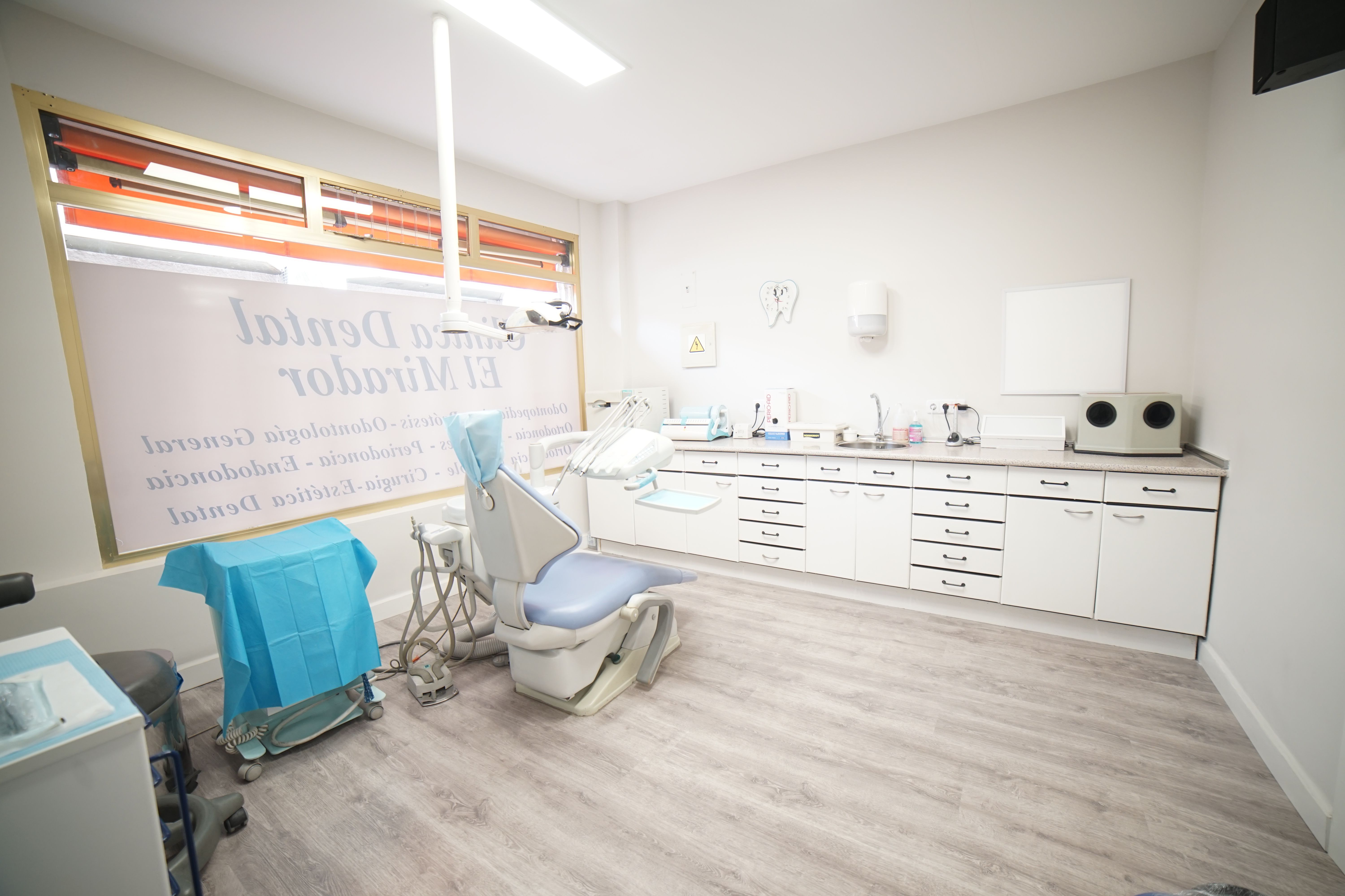 Foto 5 de Dentistas en  | Clínica Dental El Mirador