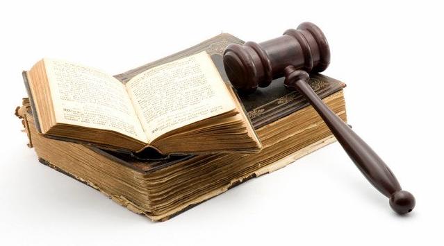 Derecho penal: Servicios de Natalia Damián Carballo - Judith Esnal Izaguirre Derecho penal: Servicios de Natalia Damián Carballo - Judith Esnal Izaguirre