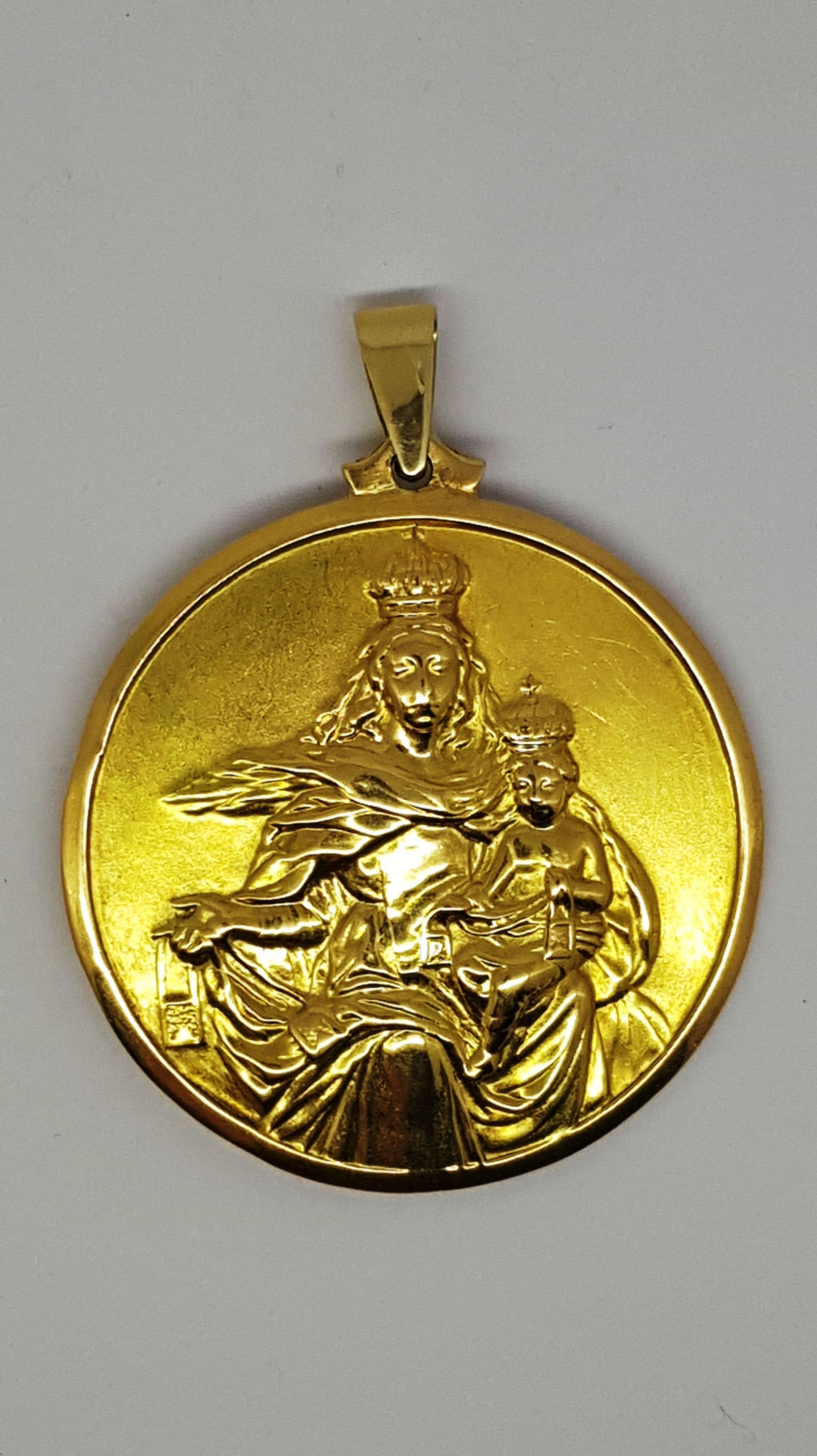 MEDALLAS ORO, ORO Y ESMALTES: Catálogo de Rivière Joyeros, S.L. MEDALLAS ORO, ORO Y ESMALTES: Catálogo de Rivière Joyeros, S.L.