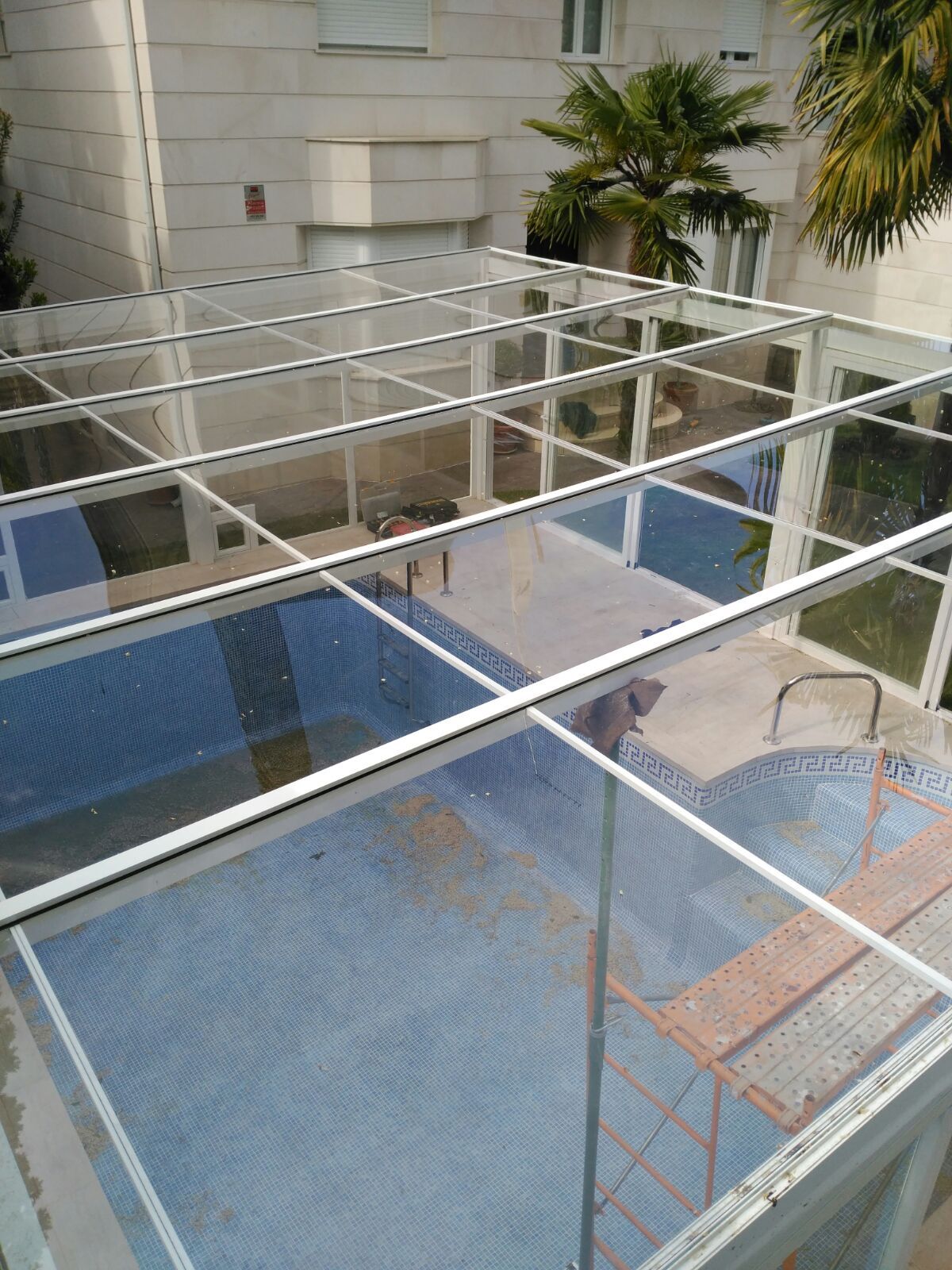 Montaje de puertas y ventanas de aluminio: Trabajos de Karpex Montaje de puertas y ventanas de aluminio: Trabajos de Karpex
