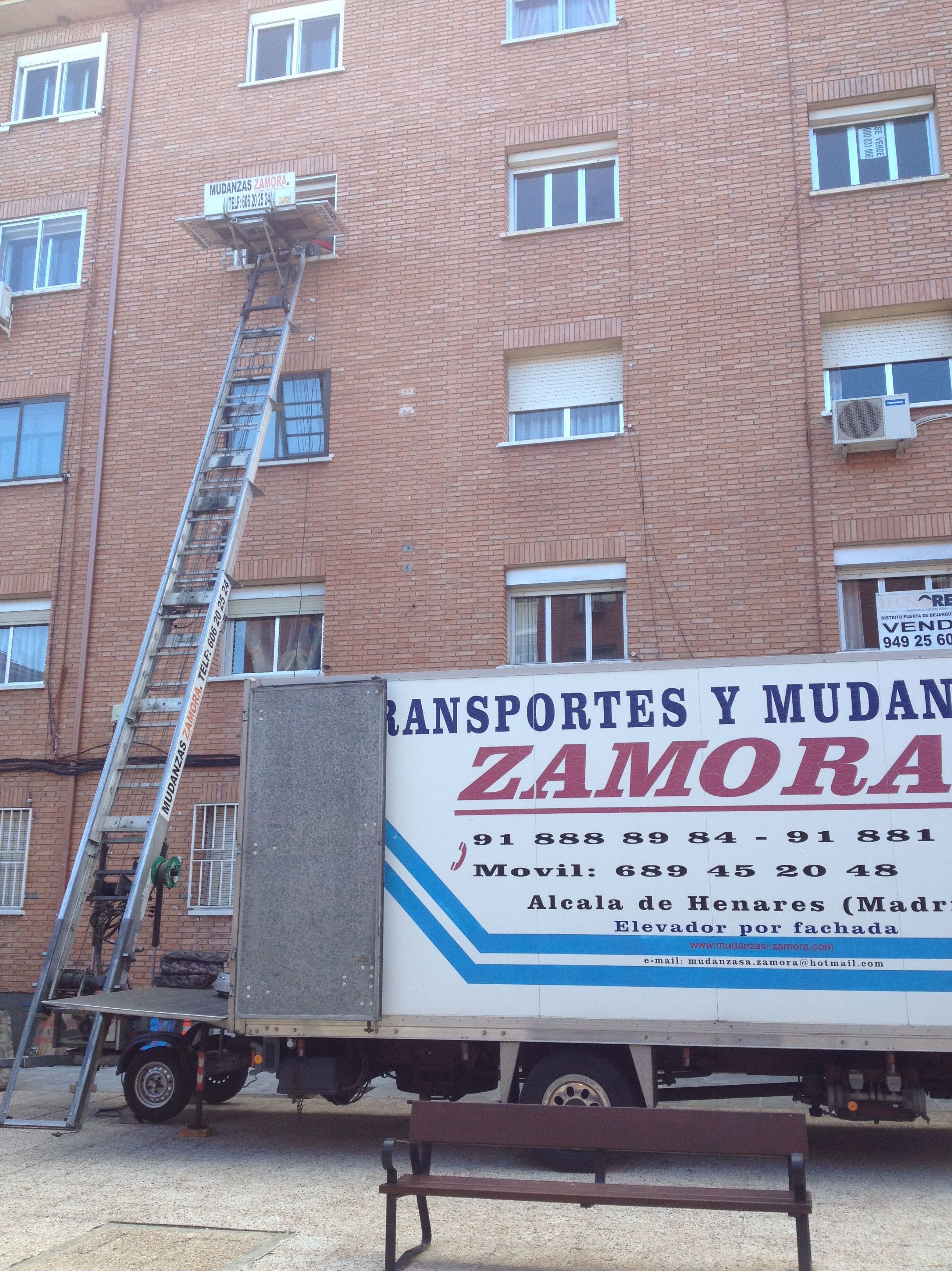 Mudanzas en dias de fiesta. Mudanzas domingos y festivos Alcala de Henares: Servicios de Mudanzas Zamora Mudanzas en dias de fiesta. Mudanzas domingos y festivos Alcala de Henares: Servicios de Mudanzas Zamora
