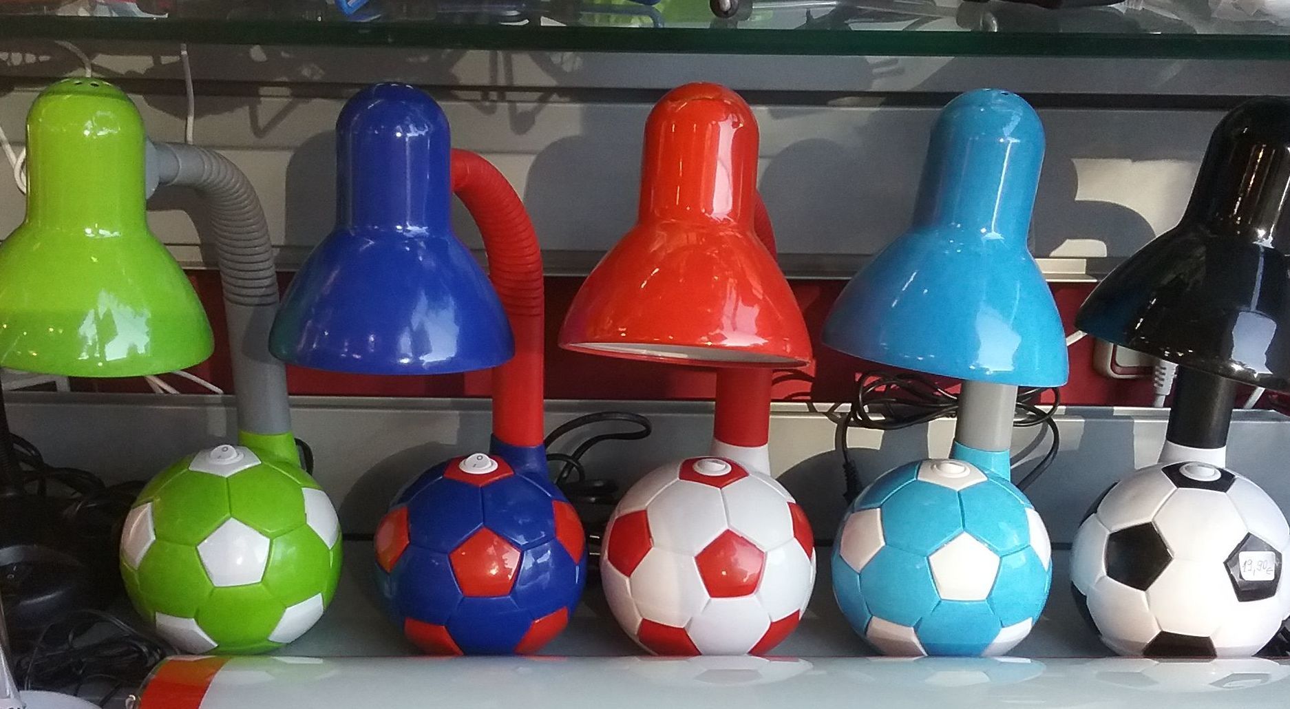 Flexo balon futbol: Servicios de Instalaciones Eléctricas Luxem Flexo balon futbol: Servicios de Instalaciones Eléctricas Luxem
