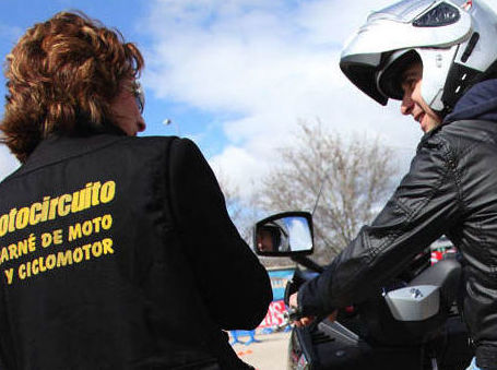 Permisos para coches y motos: Permisos y cursos de Motocircuito Permisos para coches y motos: Permisos y cursos de Motocircuito