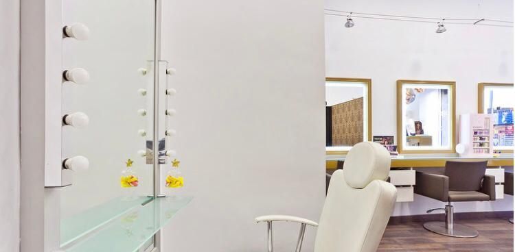Maquillaje: Salón de belleza de Colêt Style Assessors Maquillaje: Salón de belleza de Colêt Style Assessors