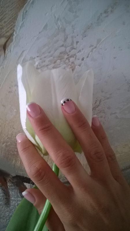 Manicura y pedicura: Salón de belleza de Colêt Style Assessors Manicura y pedicura: Salón de belleza de Colêt Style Assessors