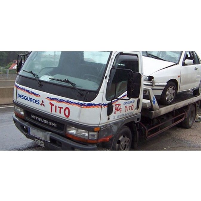 Servicio grúa: Productos y servicios de Desguaces Tito Servicio grúa: Productos y servicios de Desguaces Tito