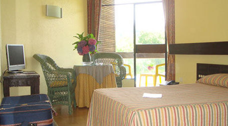 Habitaciones: Instalaciones de Hotel Baztán Habitaciones: Instalaciones de Hotel Baztán