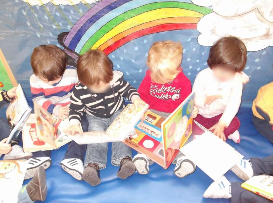 Programación diaria de estimulación global de la inteligencia: Actividades y Servicios de Mi Primer Cole Programación diaria de estimulación global de la inteligencia: Actividades y Servicios de Mi Primer Cole