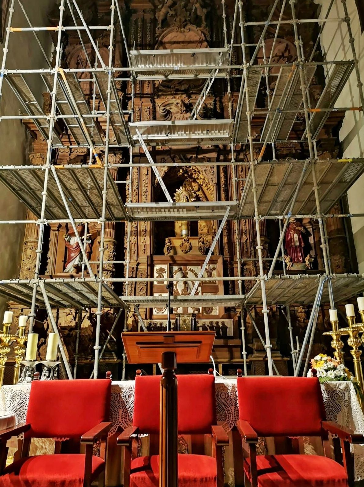 Restauración en la Iglesia del Pilar 
