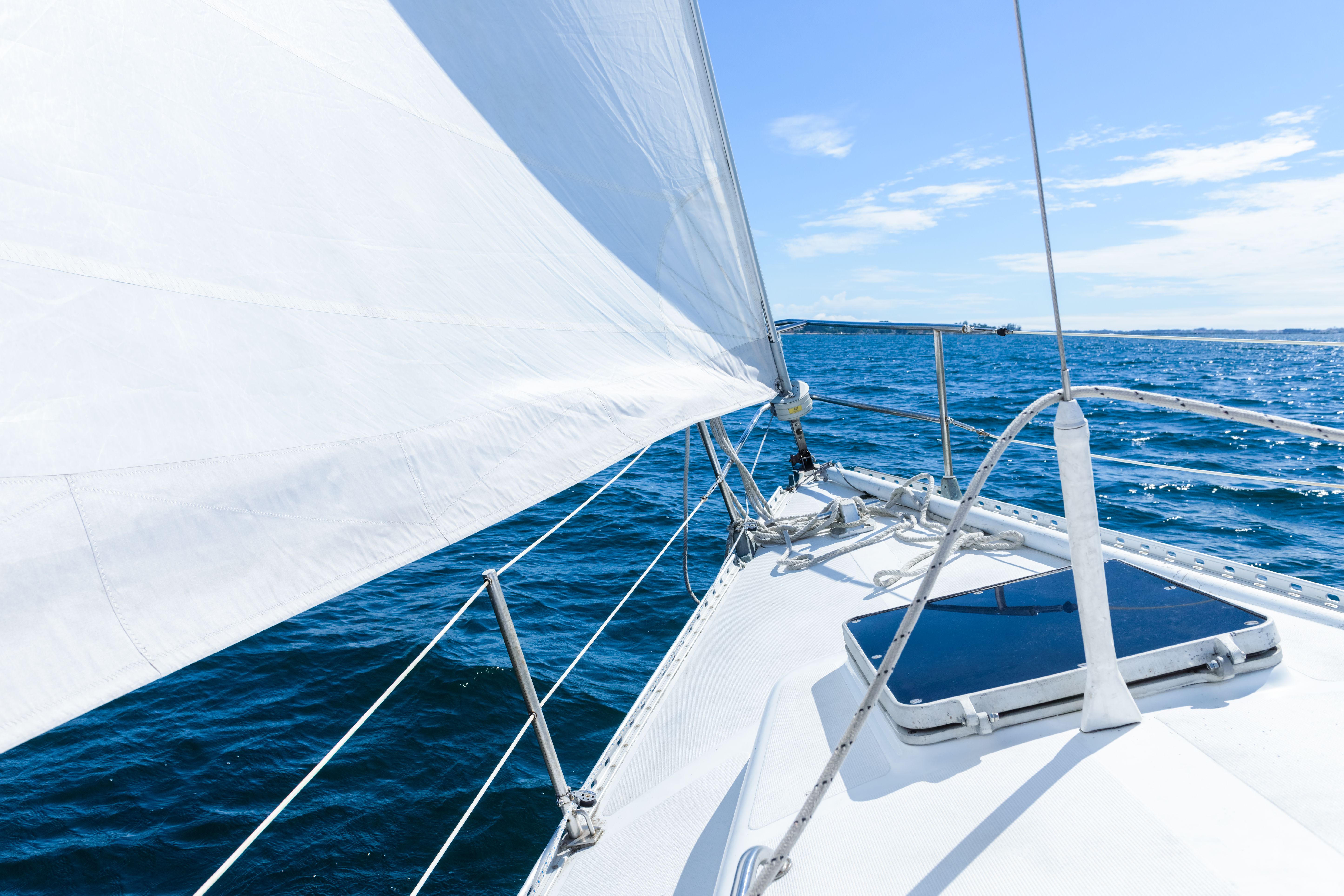 Limpieza interior y exterior de barcos: Servicios de AQ Marine Limpieza interior y exterior de barcos: Servicios de AQ Marine