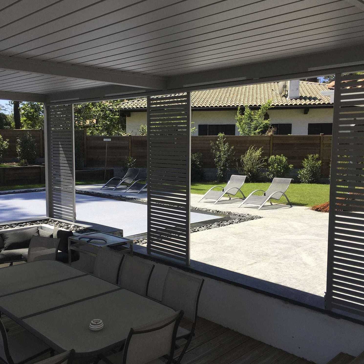 Pérgola bioclimática: Productos y Servicios de Piscinas y Estufas Hydrosudreal Pérgola bioclimática: Productos y Servicios de Piscinas y Estufas Hydrosudreal