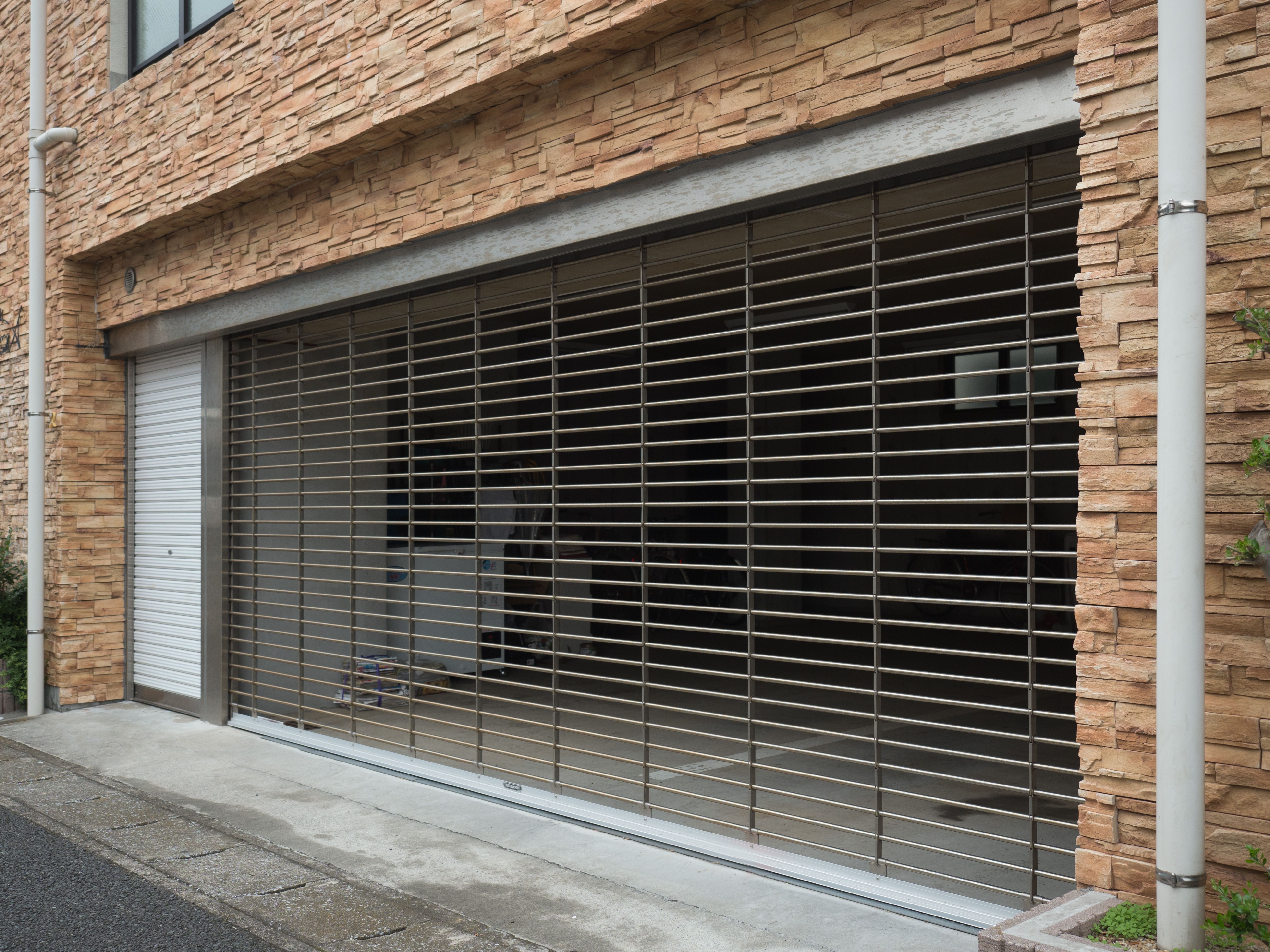 Persianas metálicas de acero inox y galvanizados, etc.: Servicios de Talleres Gómez Bravo Persianas metálicas de acero inox y galvanizados, etc.: Servicios de Talleres Gómez Bravo