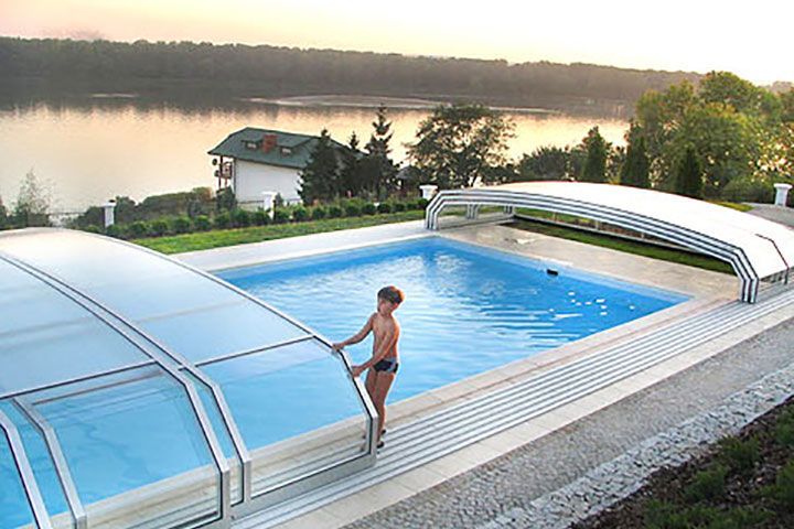 Cubiertas para piscinas: Servicios de Toldos Monreal Cubiertas para piscinas: Servicios de Toldos Monreal