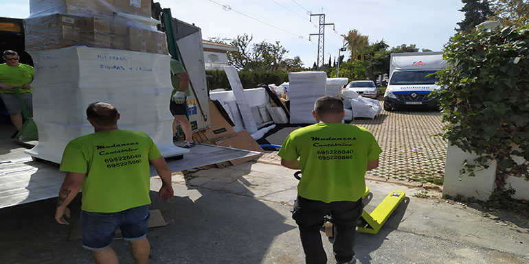 Embalajes y venta de material: Servicios de Mudanzas Cantábrico Embalajes y venta de material: Servicios de Mudanzas Cantábrico