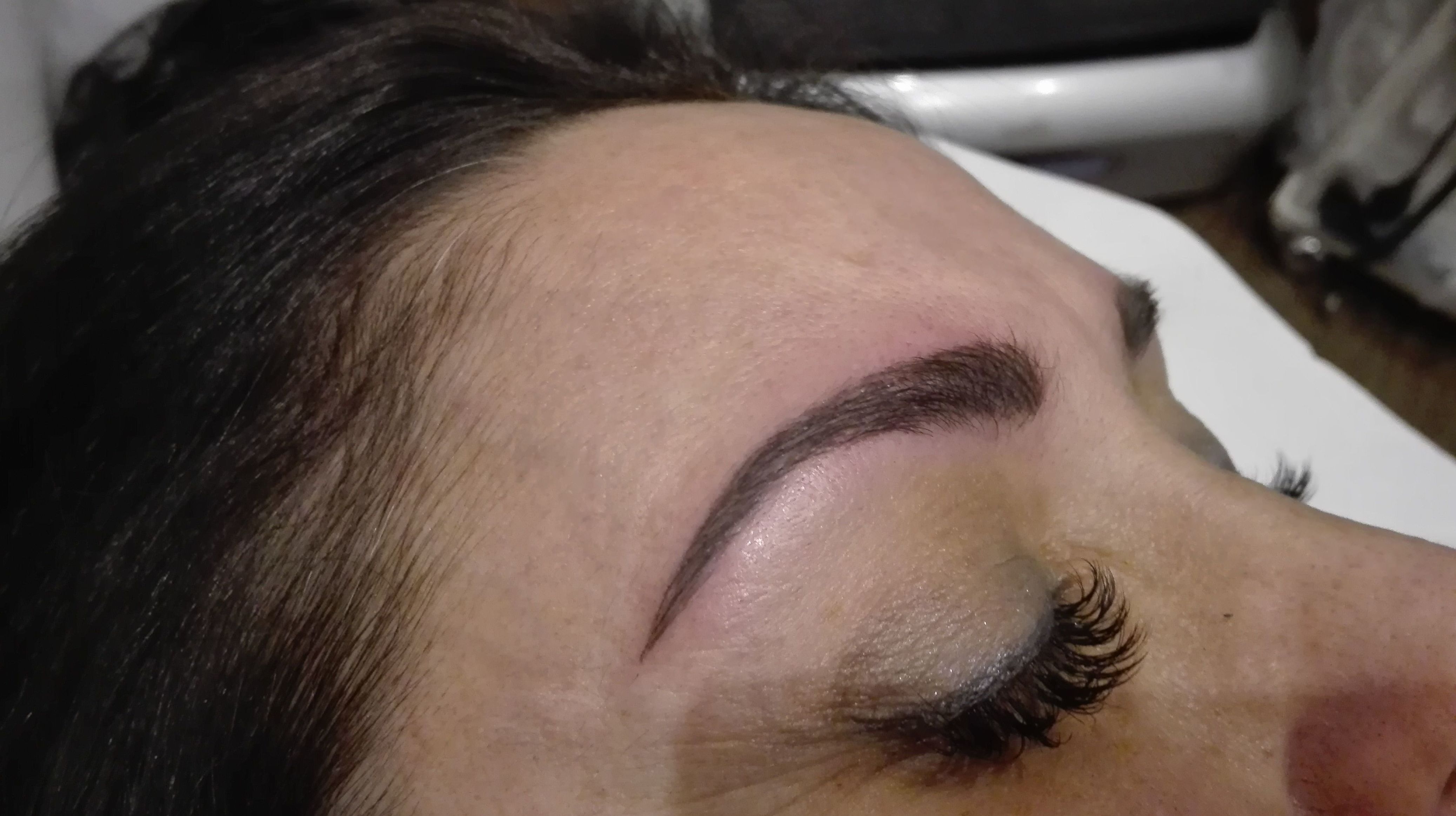 Microblading / Micropigmentación: Tratamientos y cosméticos de Etherma Microblading / Micropigmentación: Tratamientos y cosméticos de Etherma