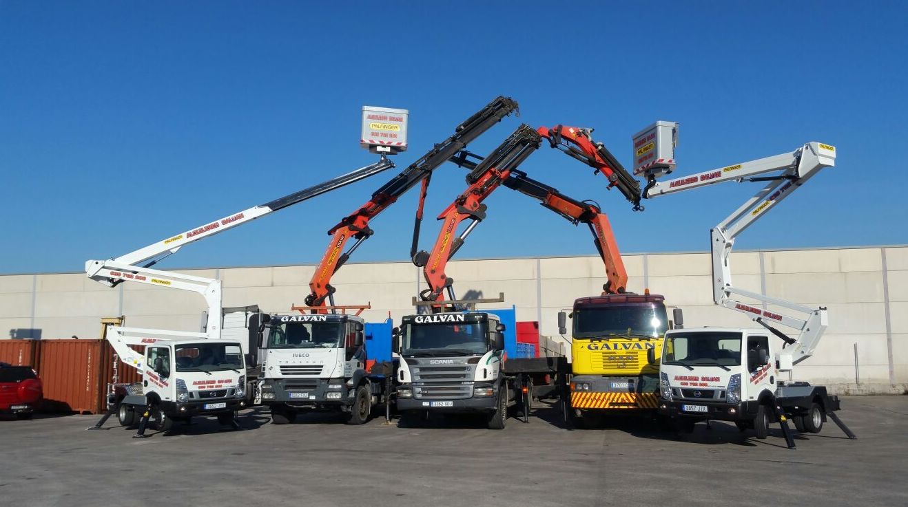 Plataformas elevadoras sobre camión: Servicios de Transportes y Grúas Galván - Alquileres Galván Plataformas elevadoras sobre camión: Servicios de Transportes y Grúas Galván - Alquileres Galván