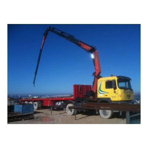 Camión y grúa tractora: Servicios de Transportes y Grúas Galván - Alquileres Galván Camión y grúa tractora: Servicios de Transportes y Grúas Galván - Alquileres Galván