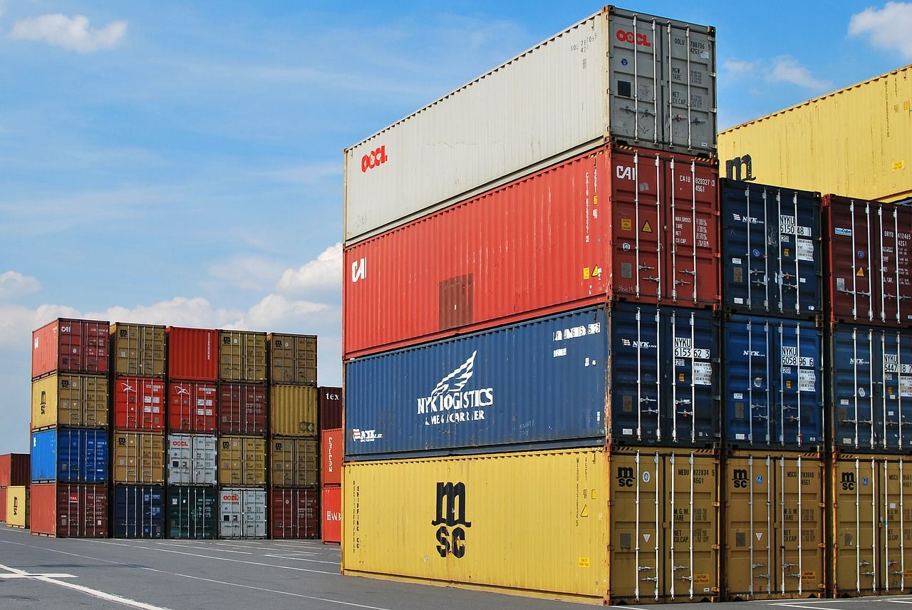 Alquiler de contenedores marítimos y casetas de obra: Servicios de Transportes y Grúas Galván - Alquileres Galván Alquiler de contenedores marítimos y casetas de obra: Servicios de Transportes y Grúas Galván - Alquileres Galván