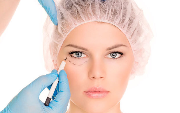 BLEFAROPLASTIA: Cirugías habituales de Dr. Agustín Ballesteros BLEFAROPLASTIA: Cirugías habituales de Dr. Agustín Ballesteros
