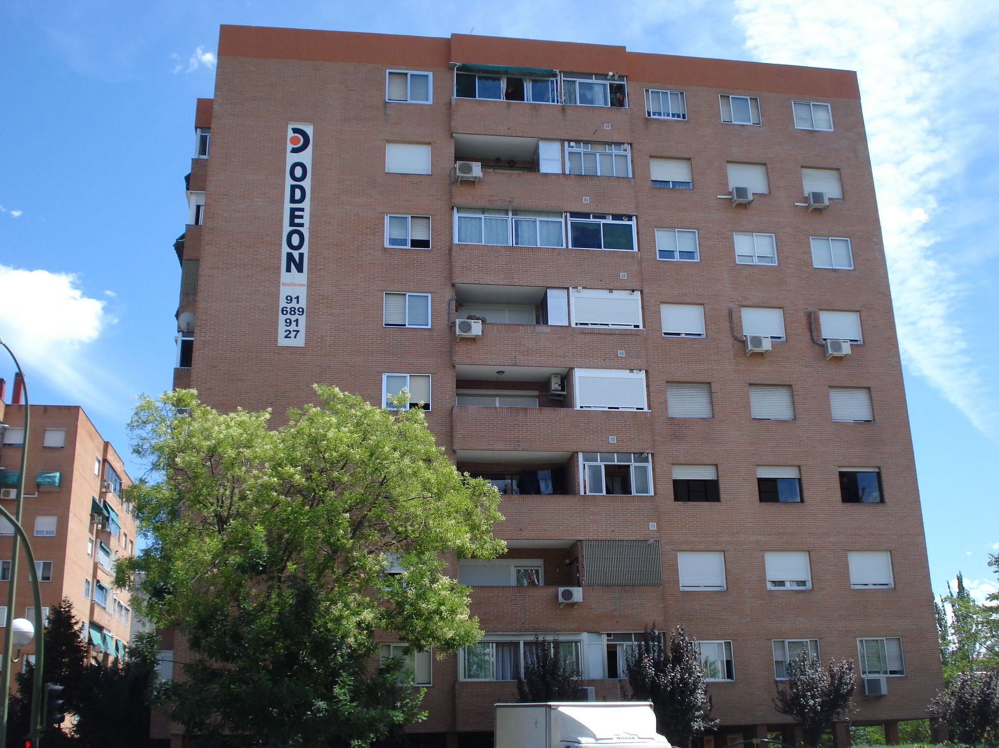 Fachadas ladrillo visto: Obras y servicios de Odeón Rehabilitaciones Integrales, S.L. Fachadas ladrillo visto: Obras y servicios de Odeón Rehabilitaciones Integrales, S.L.