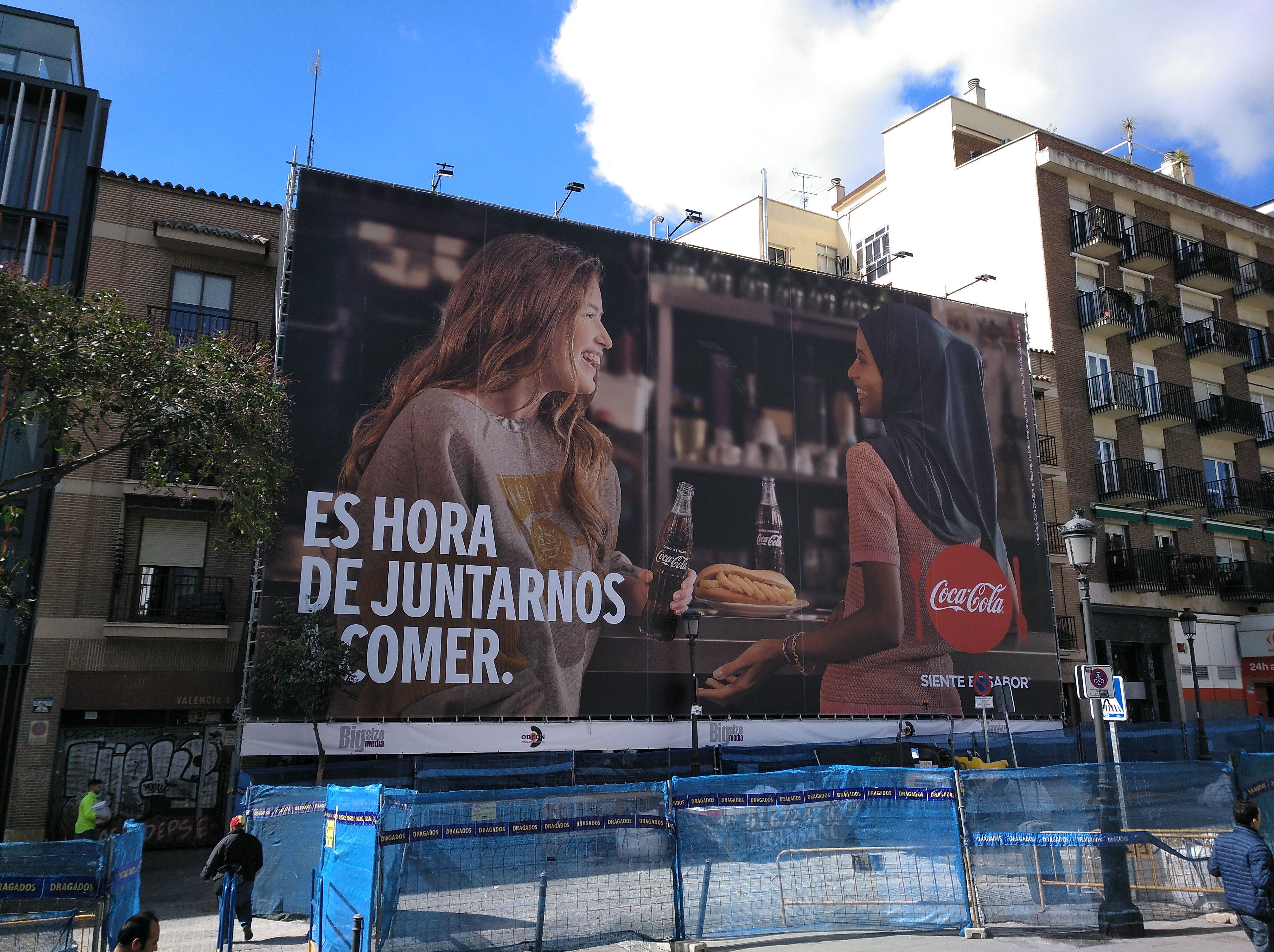 C/ Valencia, 4. Madrid. Publicidad en andamio C/ Valencia, 4. Madrid. Publicidad en andamio