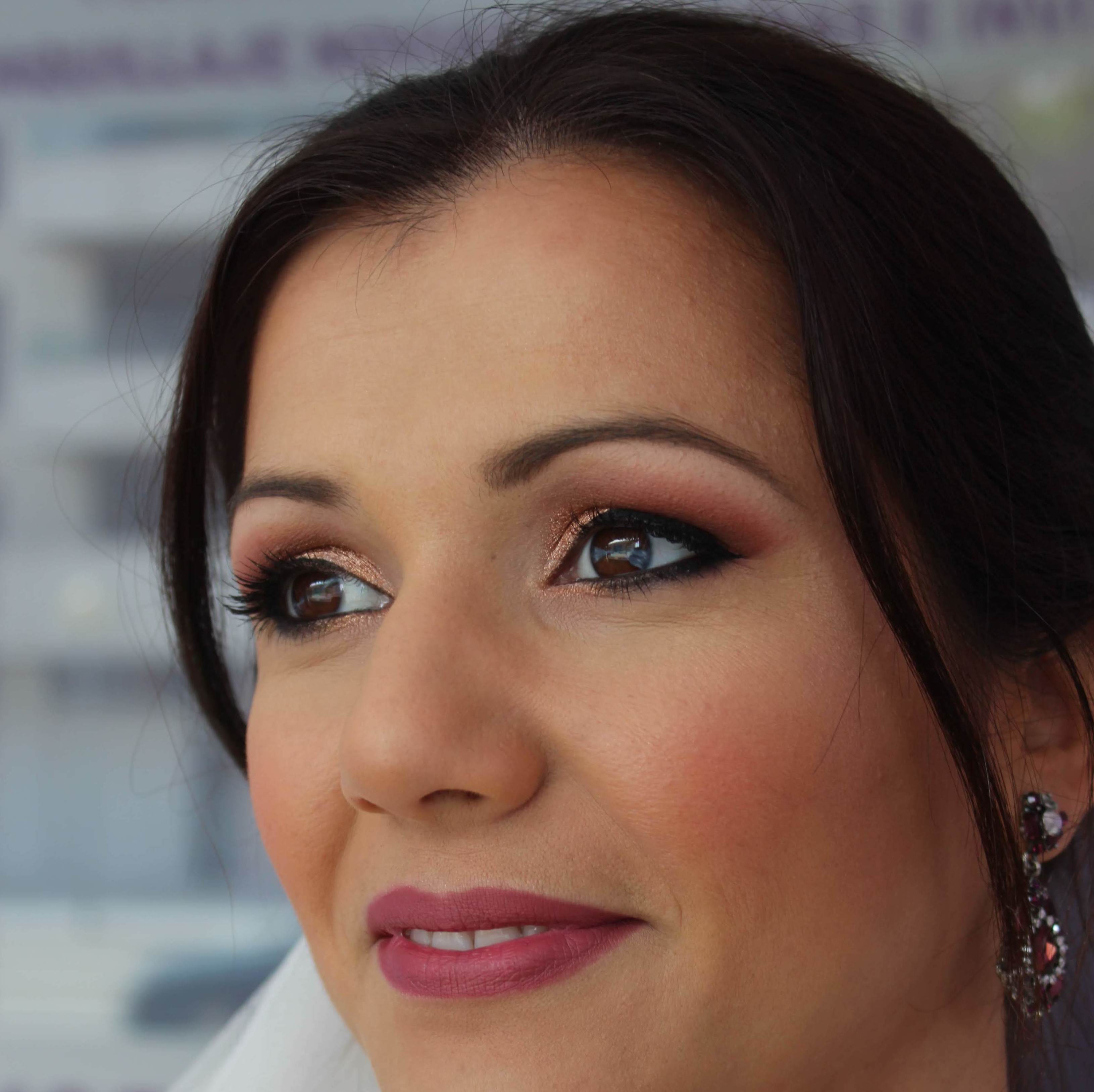 Maquillaje social: Servicios de Brush Up Escuela Maquillaje social: Servicios de Brush Up Escuela