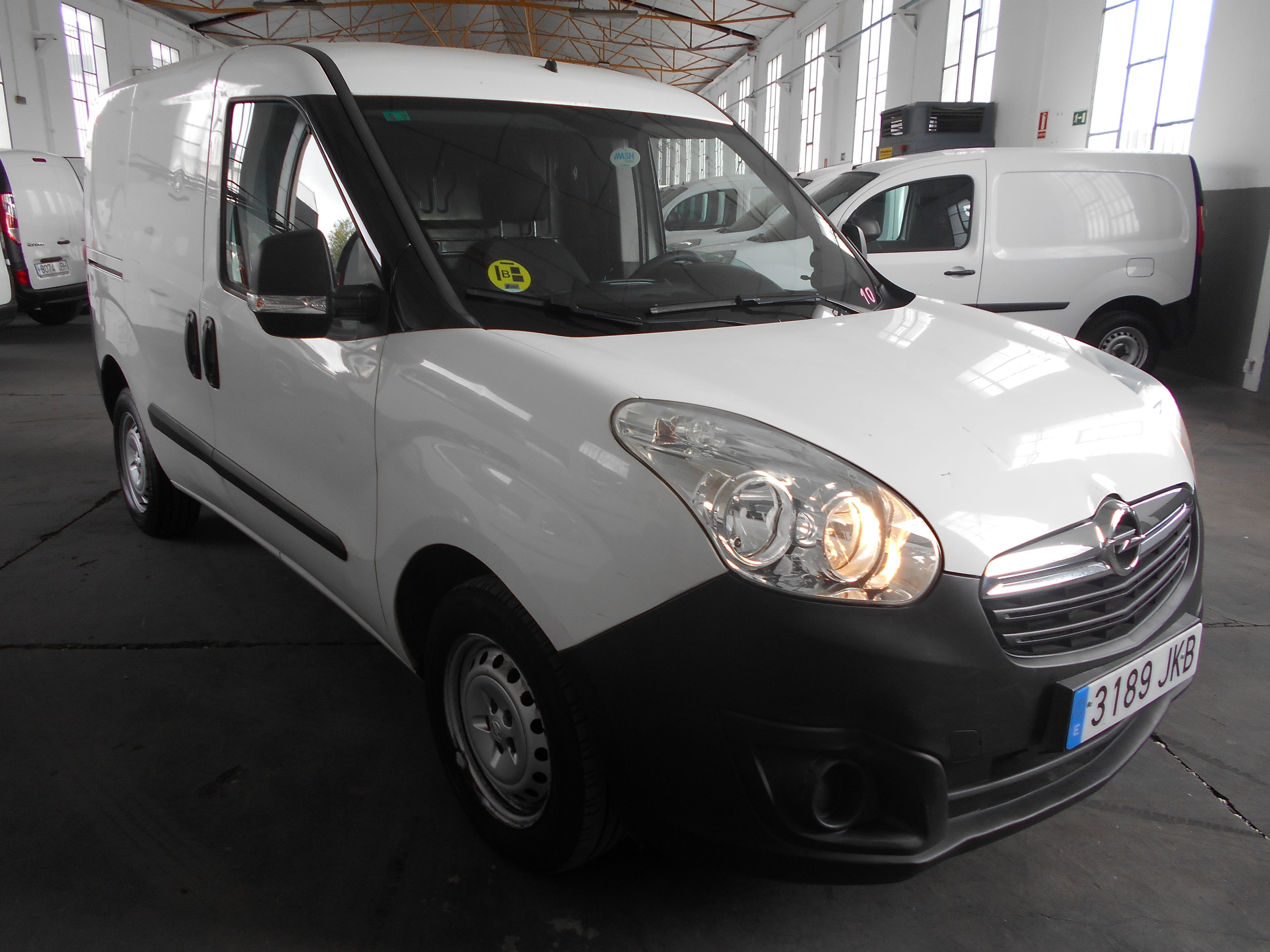 OPEL COMBO FURGON 2 PLAZAS 2015 71575 KM: Stock de Furgonetas a Buen Precio OPEL COMBO FURGON 2 PLAZAS 2015 71575 KM: Stock de Furgonetas a Buen Precio