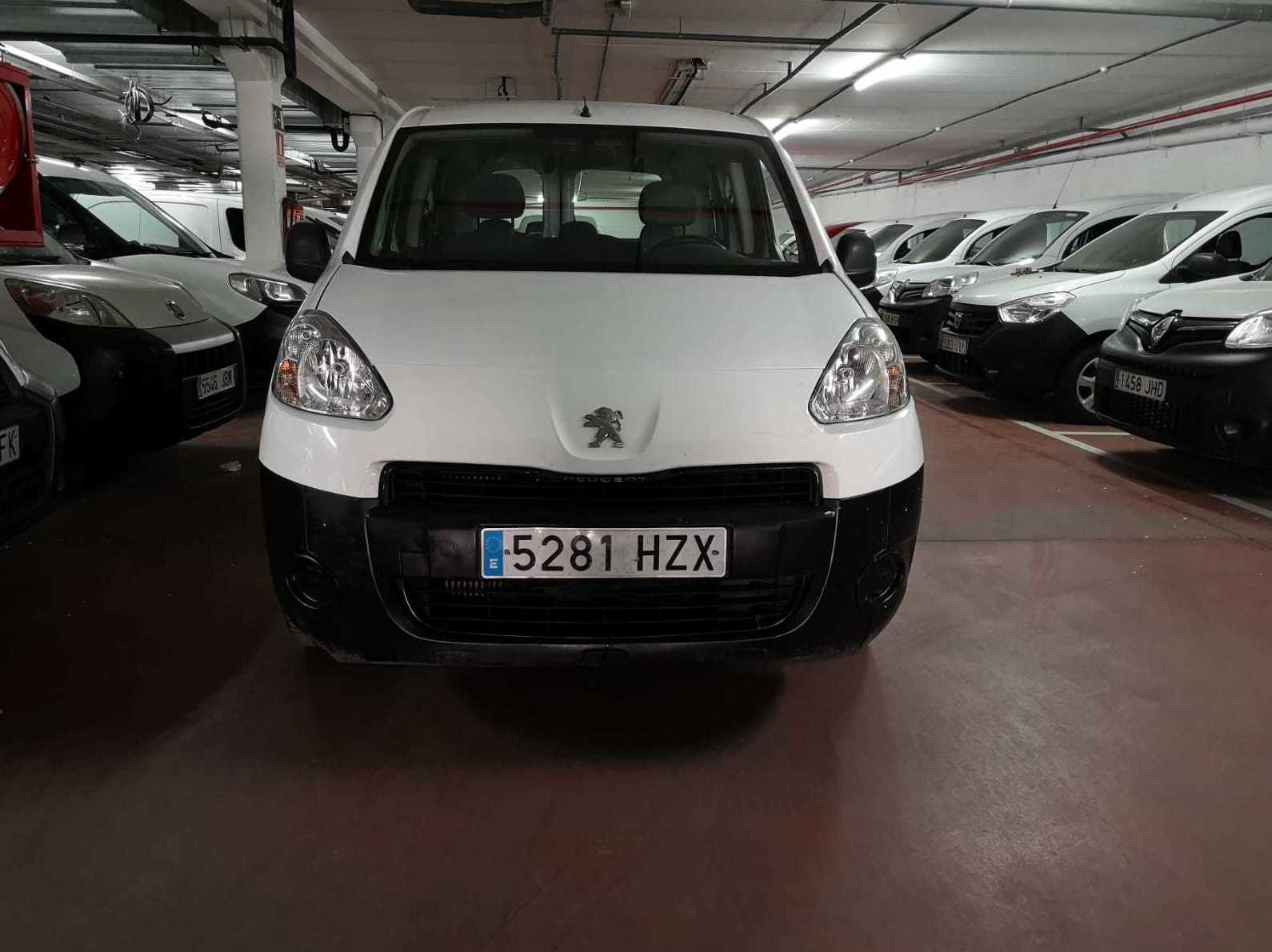PEUGEOT PARTNER TEPEE 1.6HDI 75CV: Stock de Furgonetas a Buen Precio PEUGEOT PARTNER TEPEE 1.6HDI 75CV: Stock de Furgonetas a Buen Precio