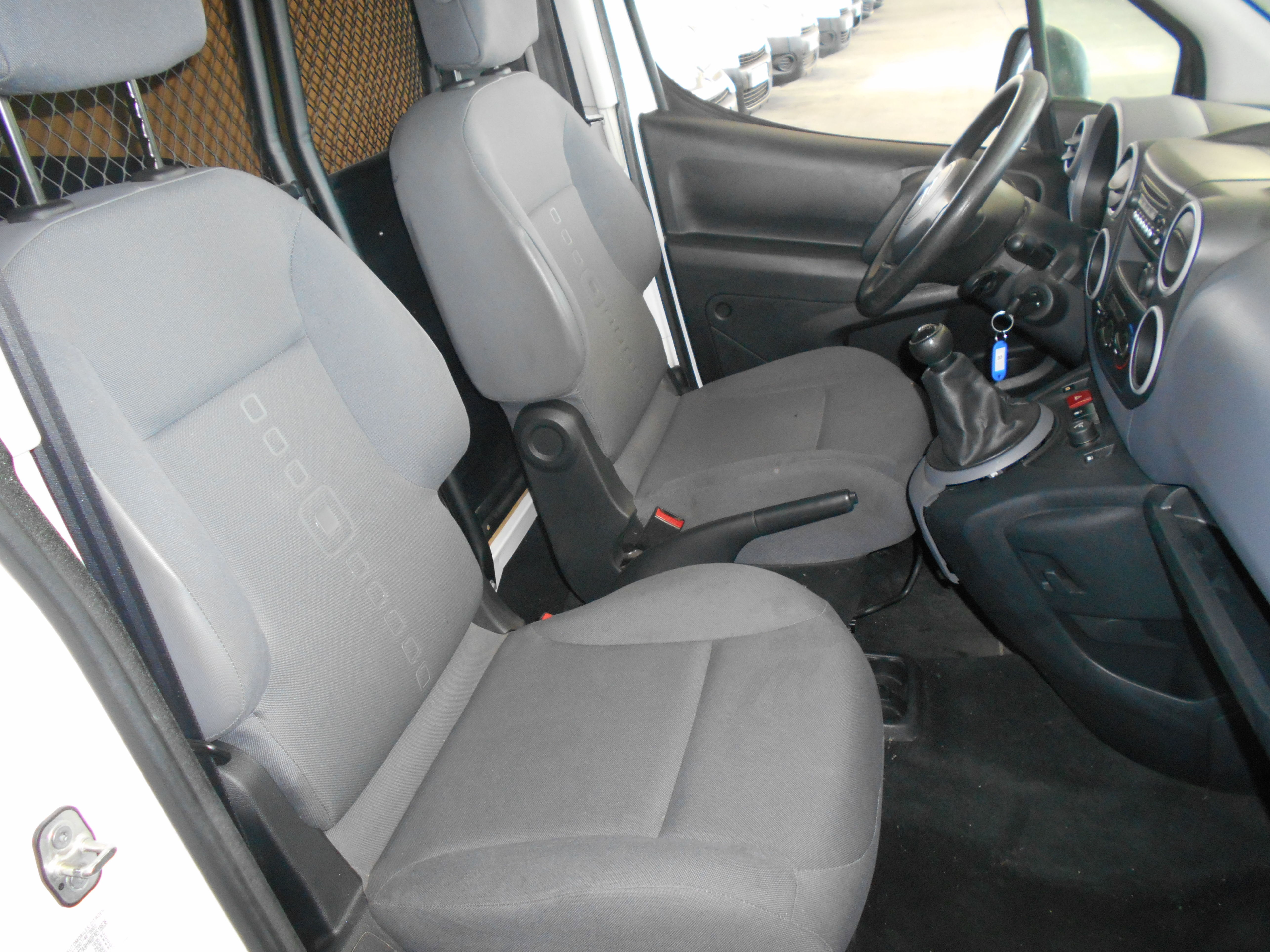 CITROEN BERLINGO FURGON 2015: Stock de Furgonetas a Buen Precio CITROEN BERLINGO FURGON 2015: Stock de Furgonetas a Buen Precio