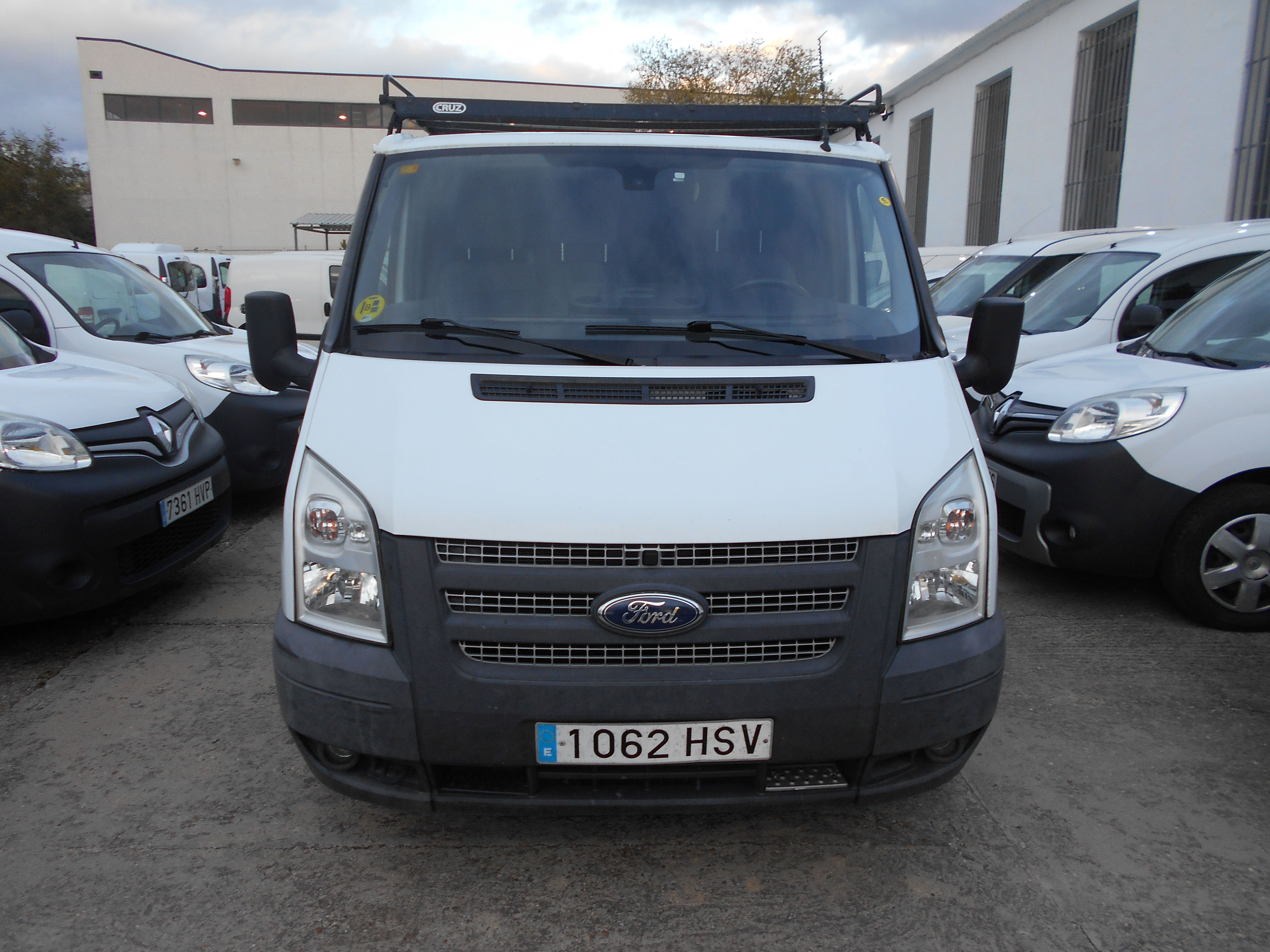FORD TRANSIT FURGON 3 PLAZAS: Stock de Furgonetas a Buen Precio FORD TRANSIT FURGON 3 PLAZAS: Stock de Furgonetas a Buen Precio
