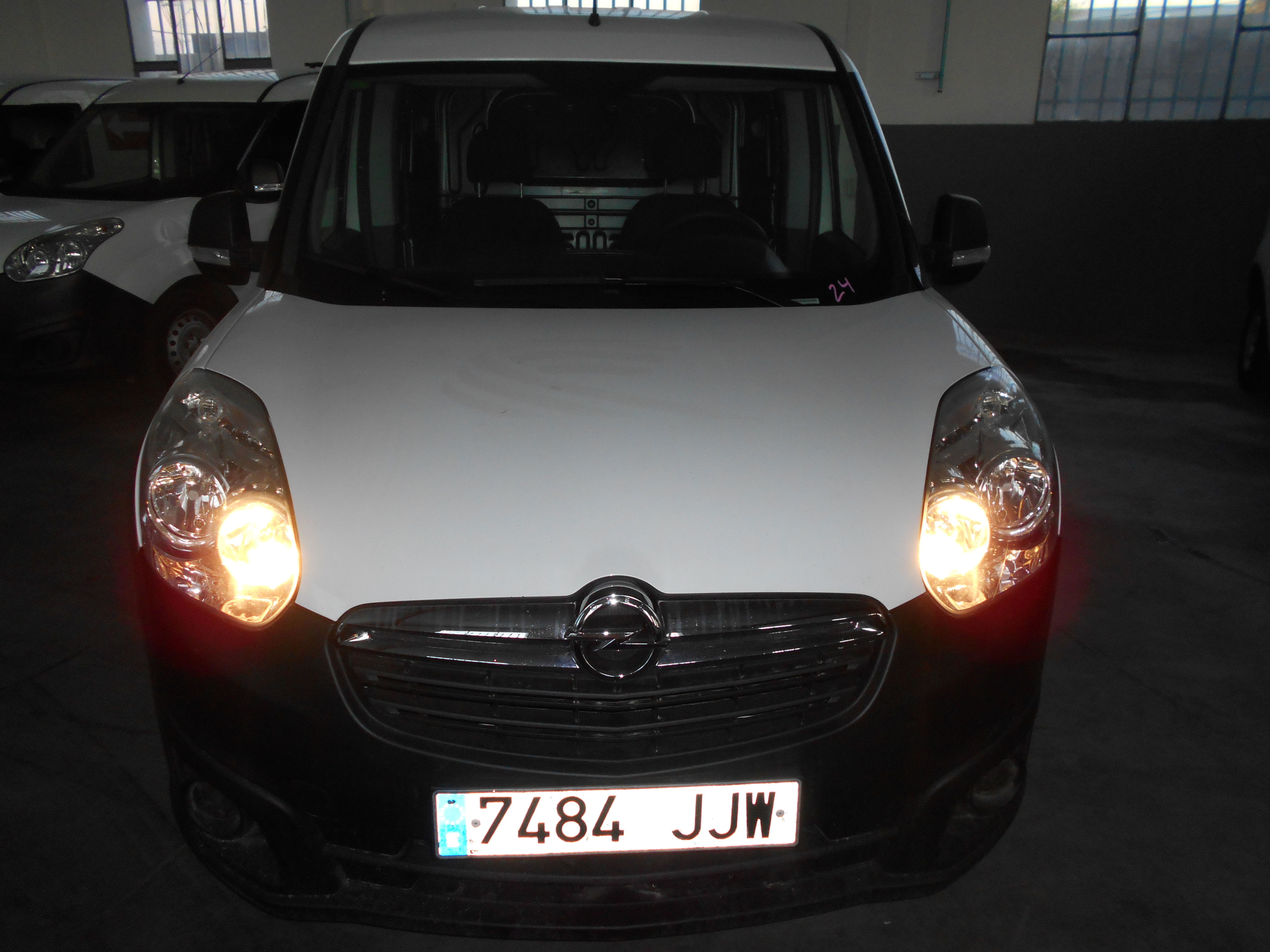 OPEL COMBO FURGON 2 PLAZAS 2015: Stock de Furgonetas a Buen Precio OPEL COMBO FURGON 2 PLAZAS 2015: Stock de Furgonetas a Buen Precio
