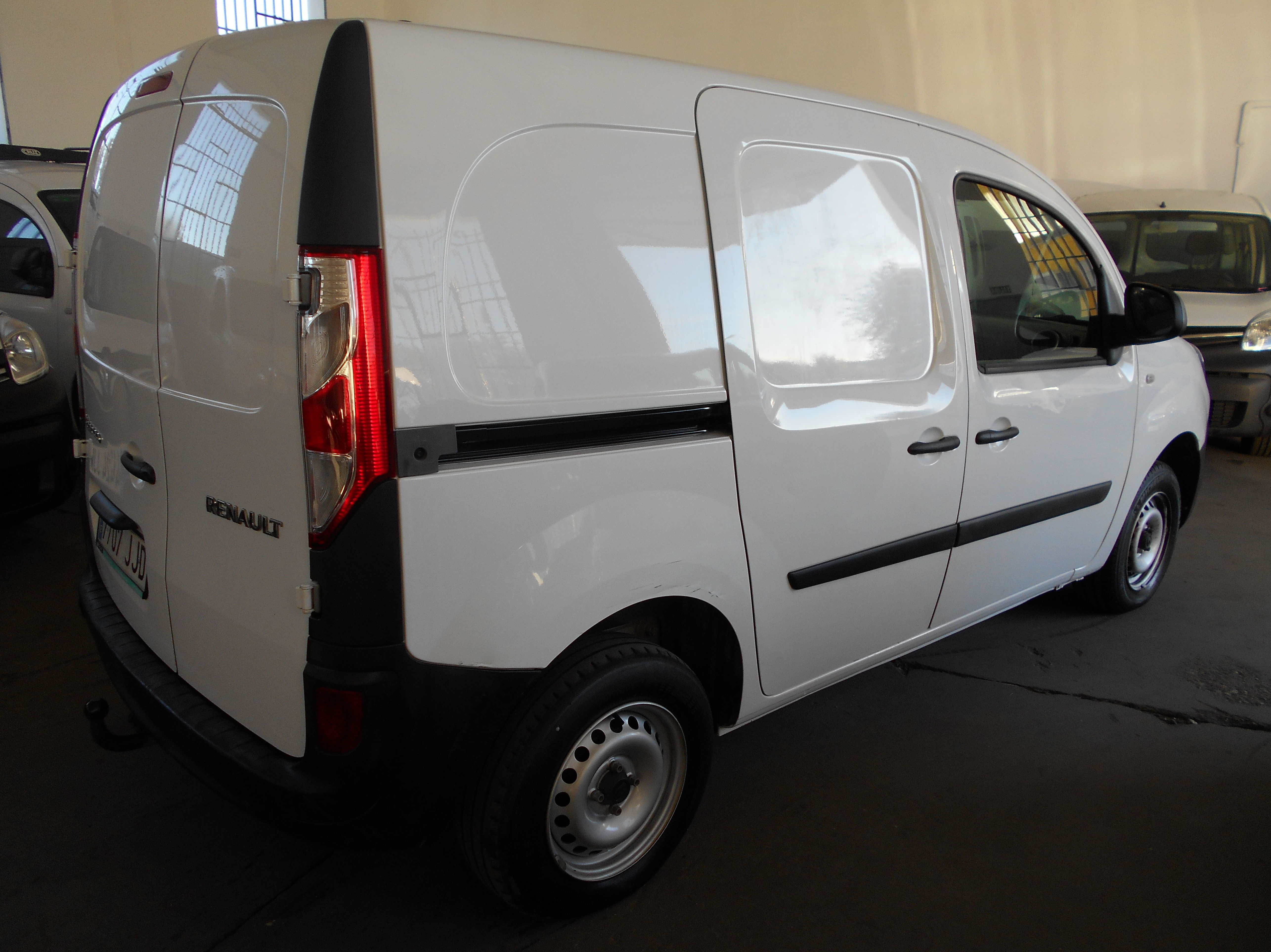 RENAULT KANGOO DCI 2015 FURGON 2 PLAZAS: Stock de Furgonetas a Buen Precio RENAULT KANGOO DCI 2015 FURGON 2 PLAZAS: Stock de Furgonetas a Buen Precio