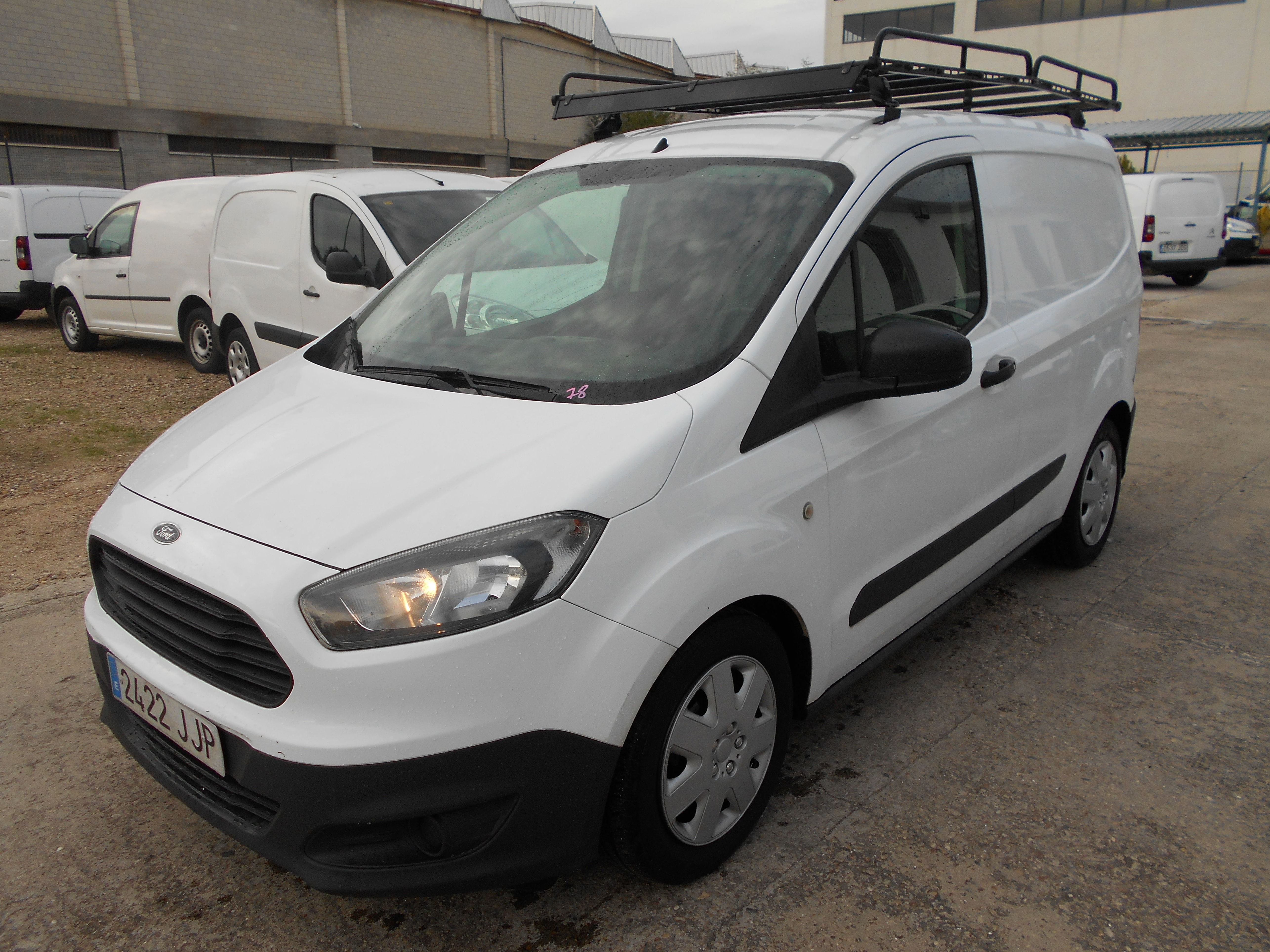 FORD TRANSIT COURRIER 2015: Stock de Furgonetas a Buen Precio FORD TRANSIT COURRIER 2015: Stock de Furgonetas a Buen Precio