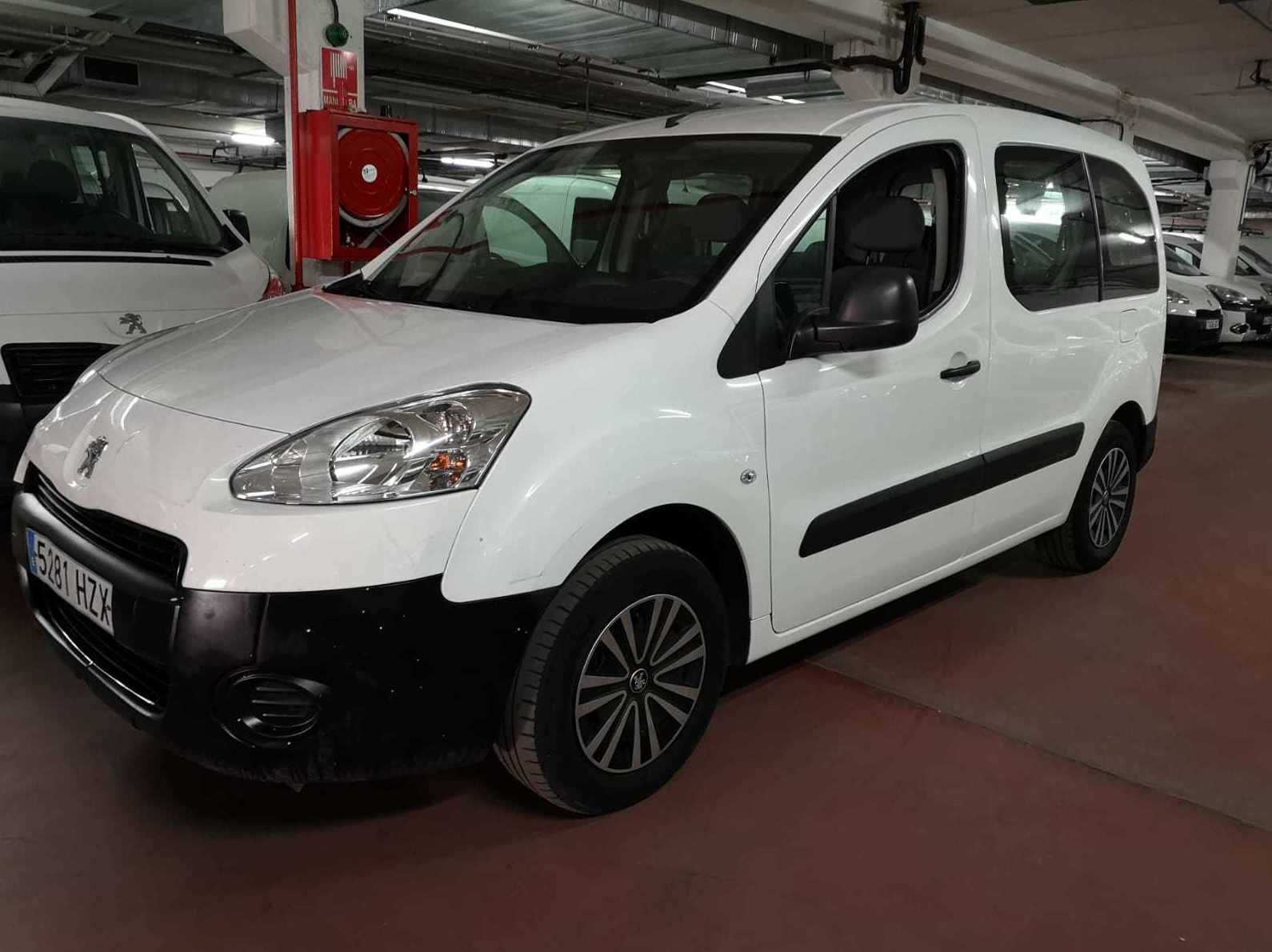 PEUGEOT PARTNER TEPEE 1.6HDI 75CV: Stock de Furgonetas a Buen Precio PEUGEOT PARTNER TEPEE 1.6HDI 75CV: Stock de Furgonetas a Buen Precio