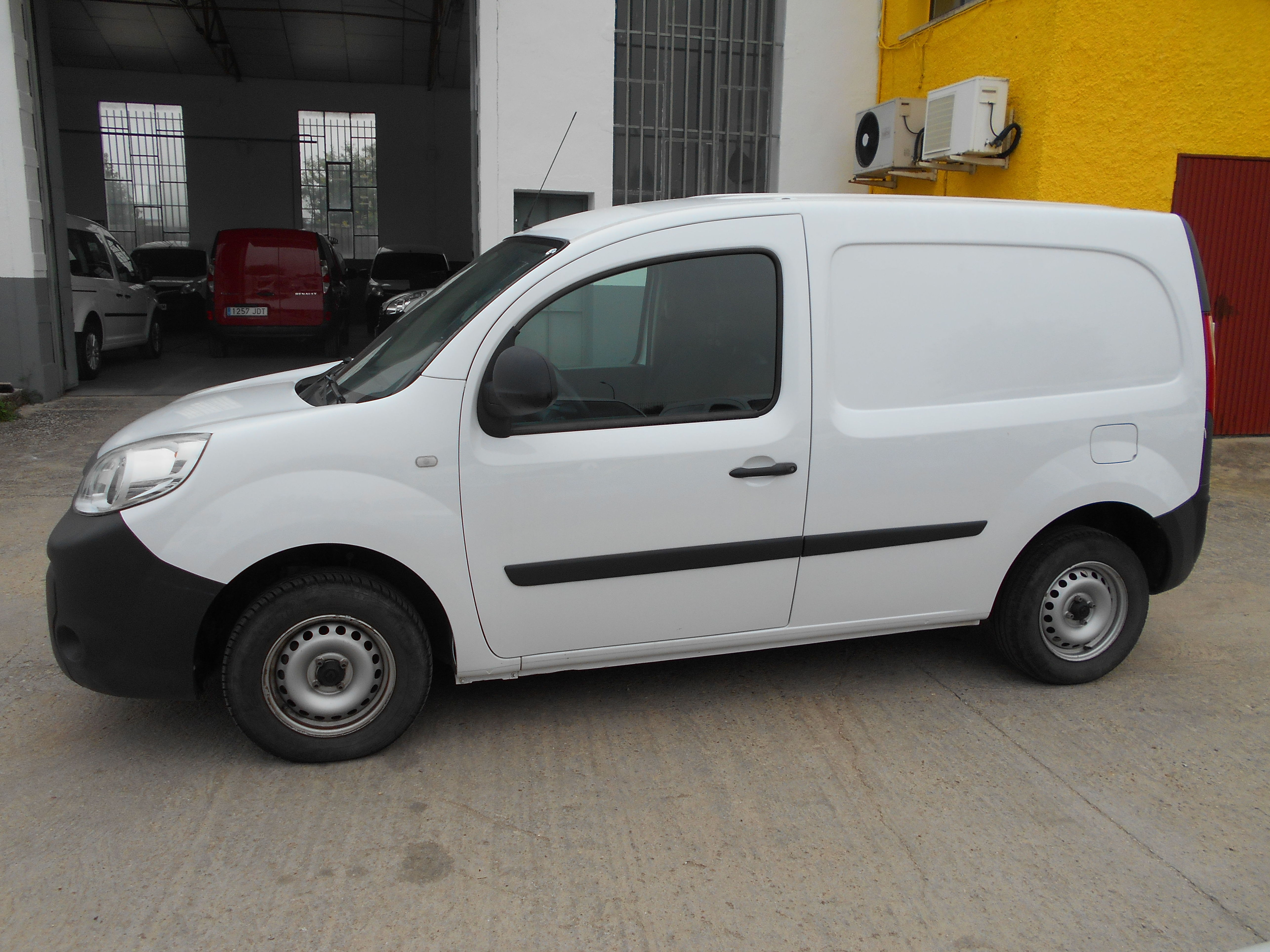 RENAULT KANGOO DCI FURGON 2015: Stock de Furgonetas a Buen Precio RENAULT KANGOO DCI FURGON 2015: Stock de Furgonetas a Buen Precio