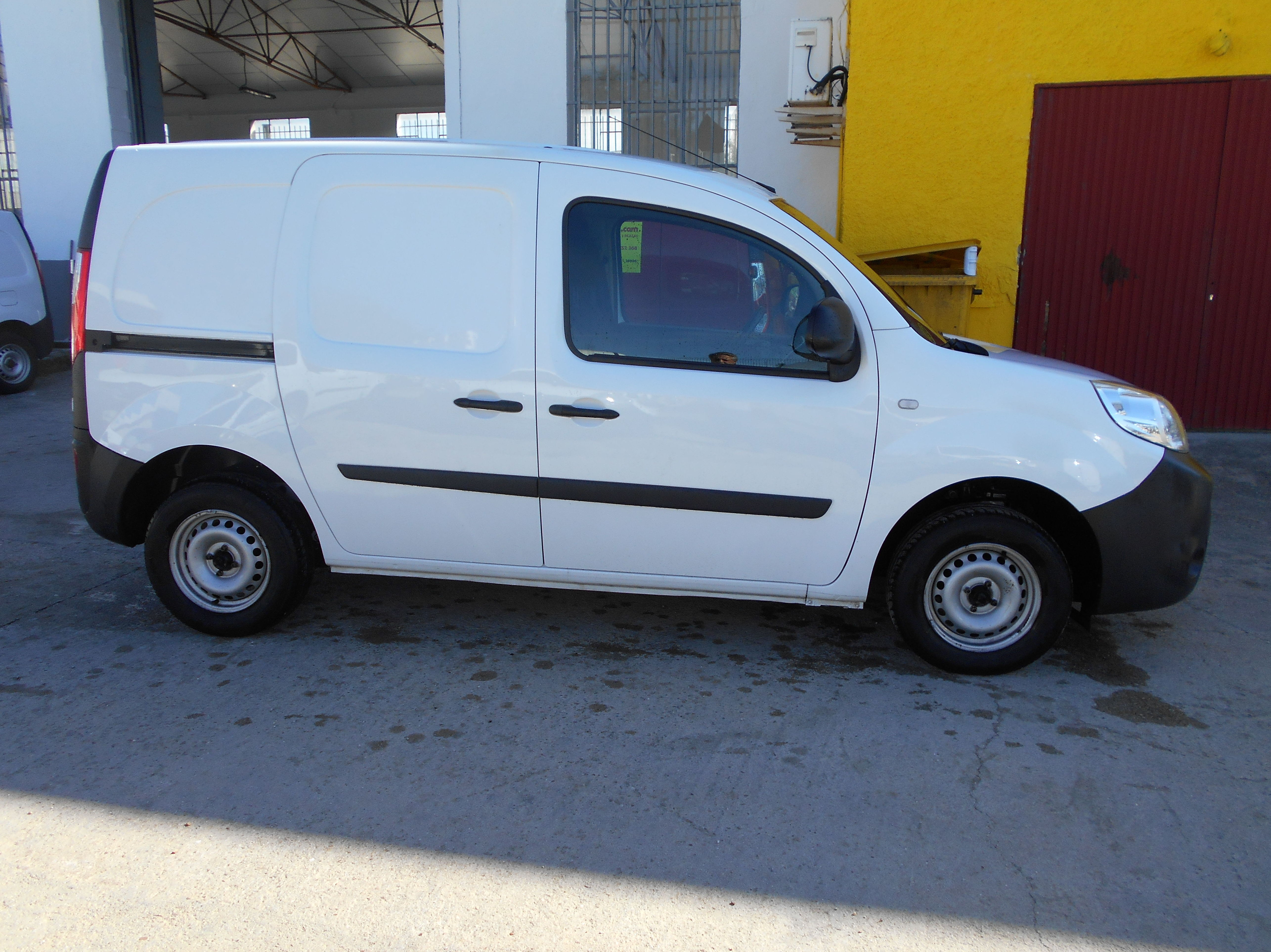 KANGOO FURGON 2015: Stock de Furgonetas a Buen Precio KANGOO FURGON 2015: Stock de Furgonetas a Buen Precio