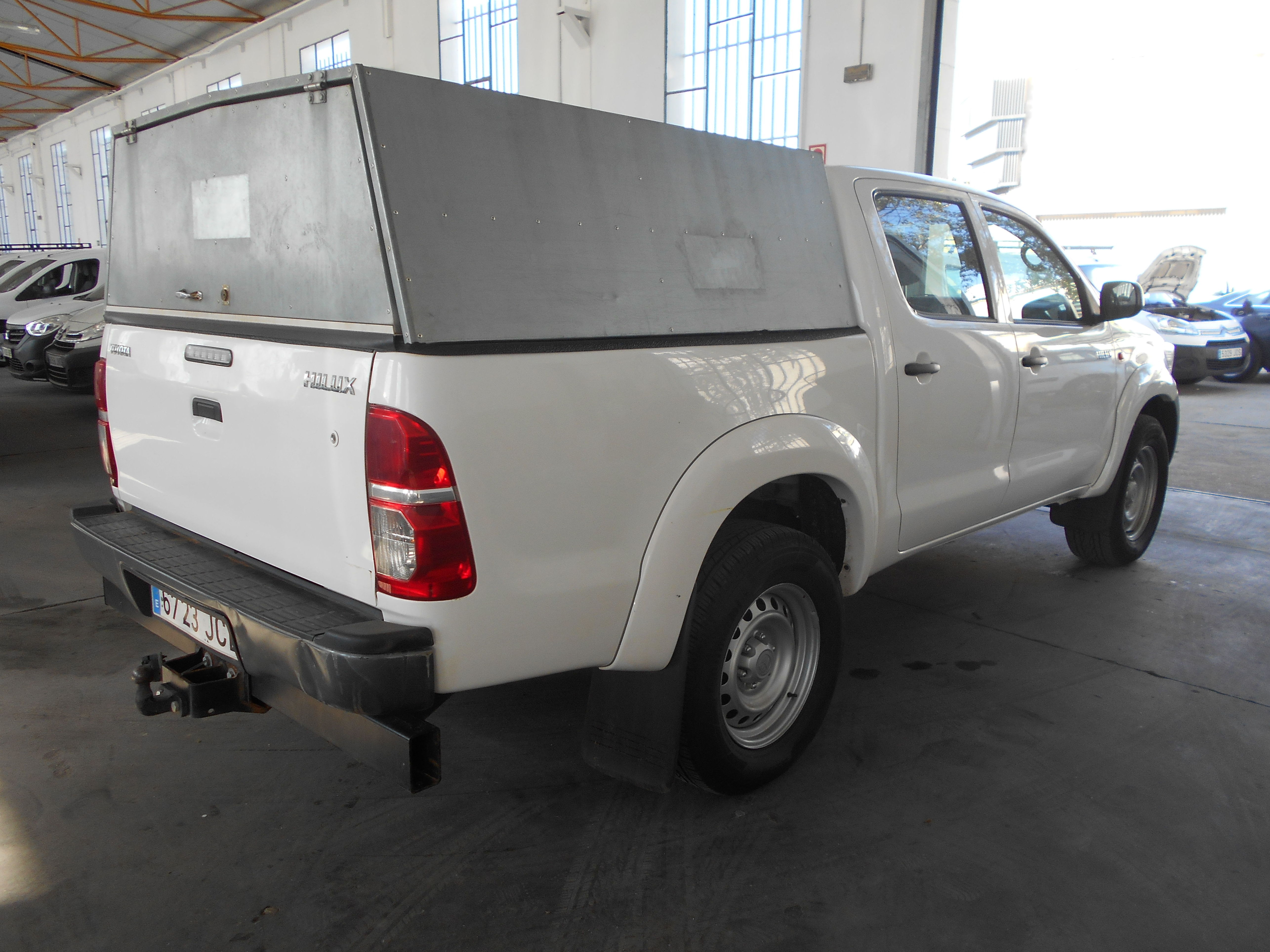 TOYOTA HYLUX,4X4 DOBLE CABINA 2015: Stock de Furgonetas a Buen Precio TOYOTA HYLUX,4X4 DOBLE CABINA 2015: Stock de Furgonetas a Buen Precio